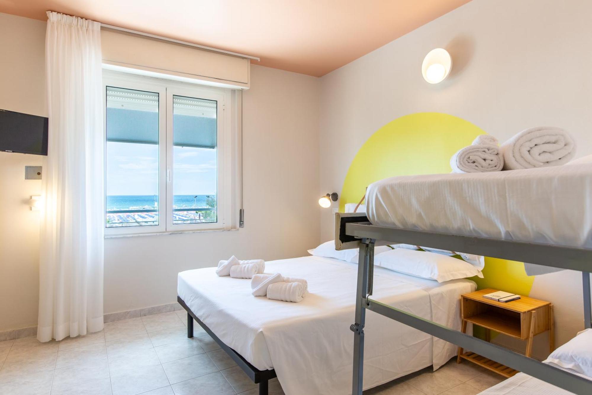 Quadruple Room Sea View