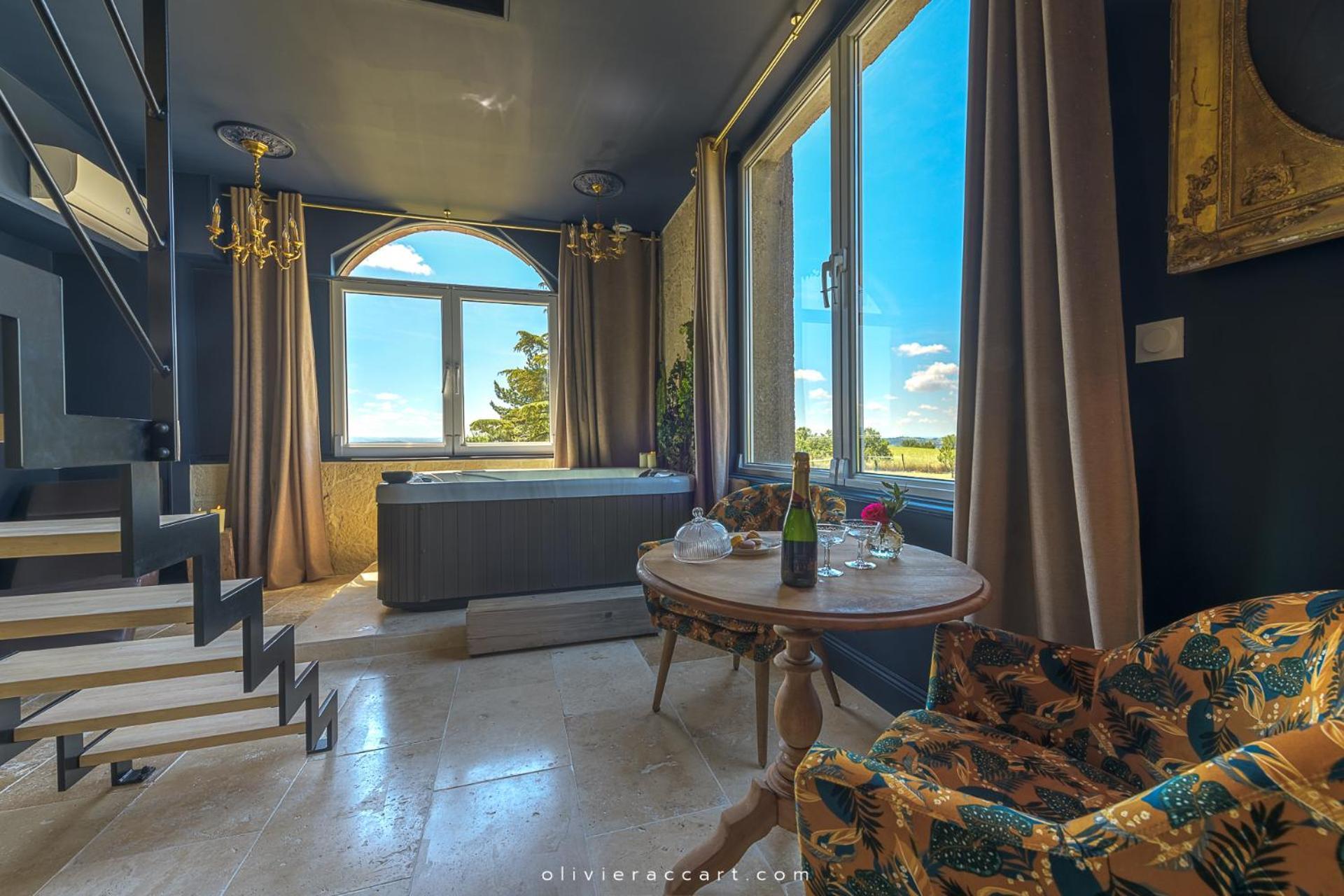 Suite Hot Tub