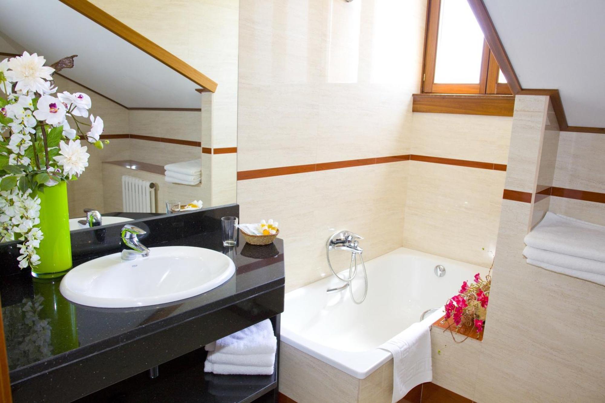 Double Room Attic Spa Access
