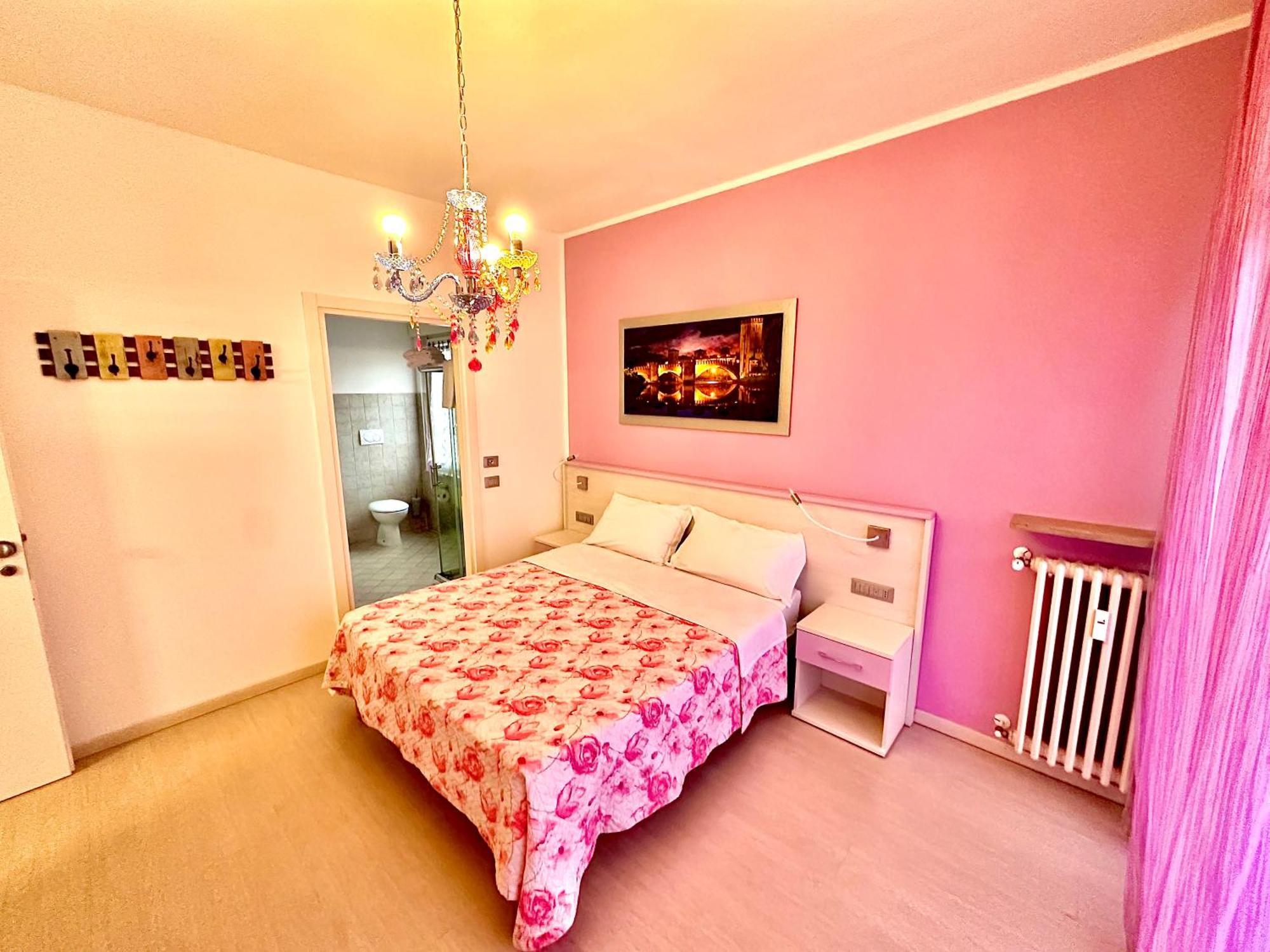 Double Room Private Bathroom