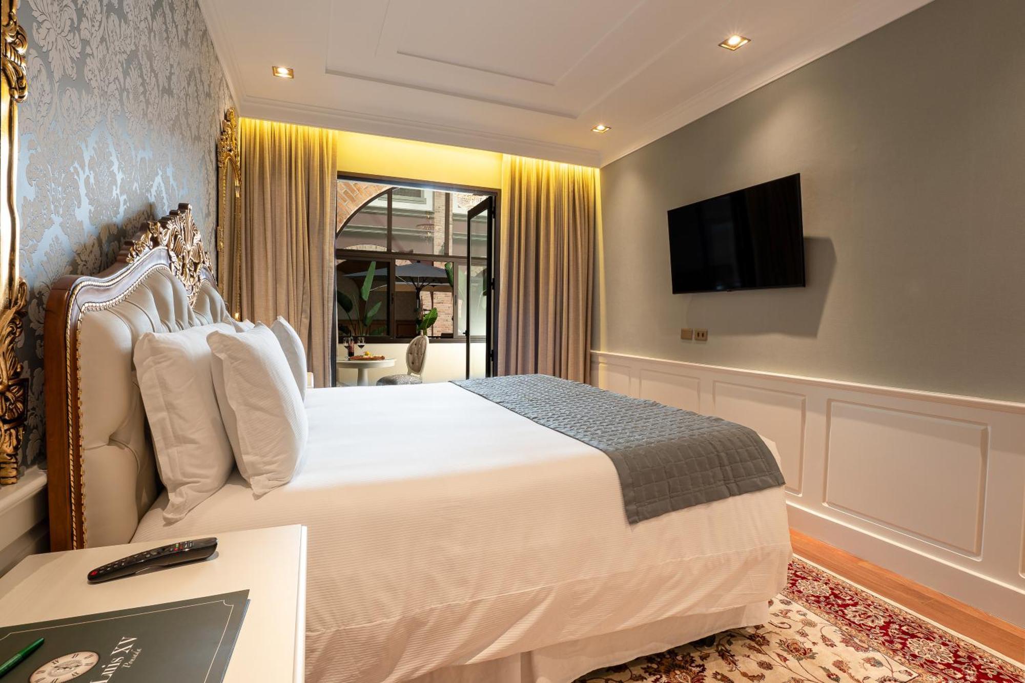 King Suite Spa Bath