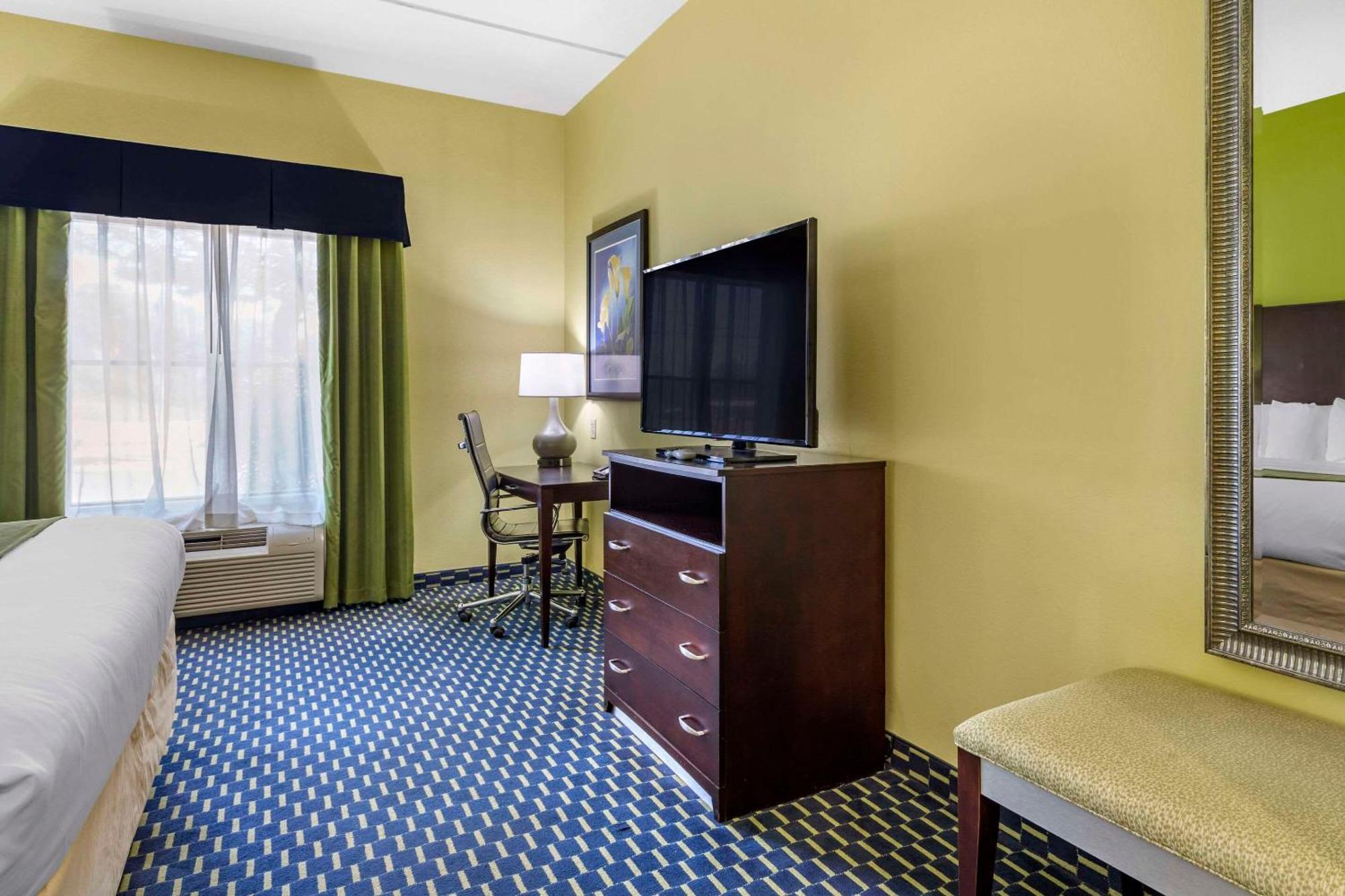 King Room - Non-Smoking