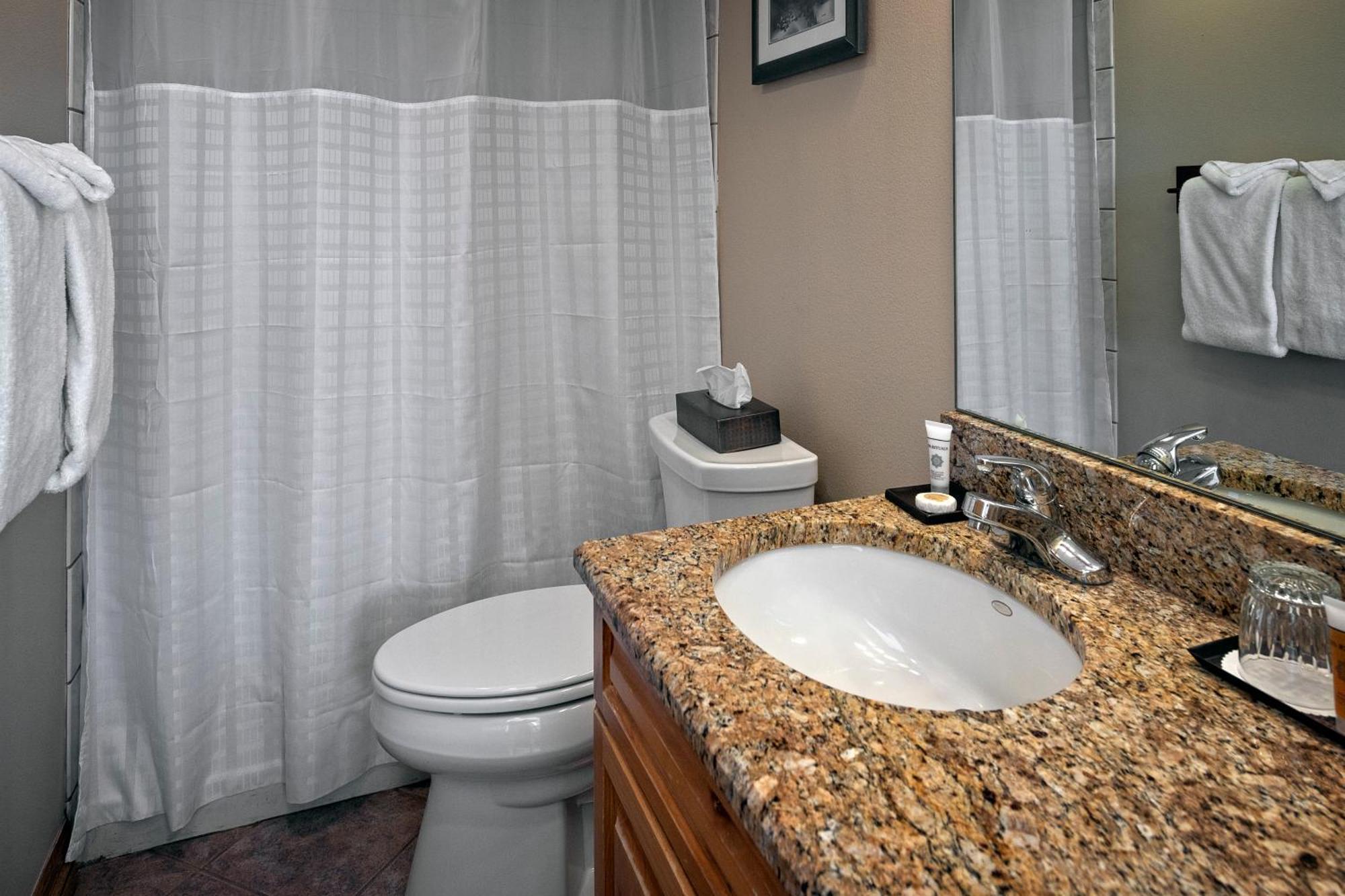 Economy Quadruple Room