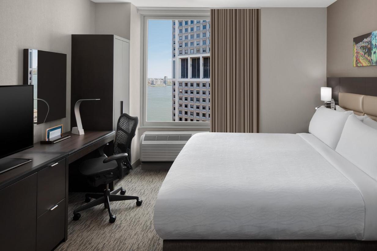 King Bed City View