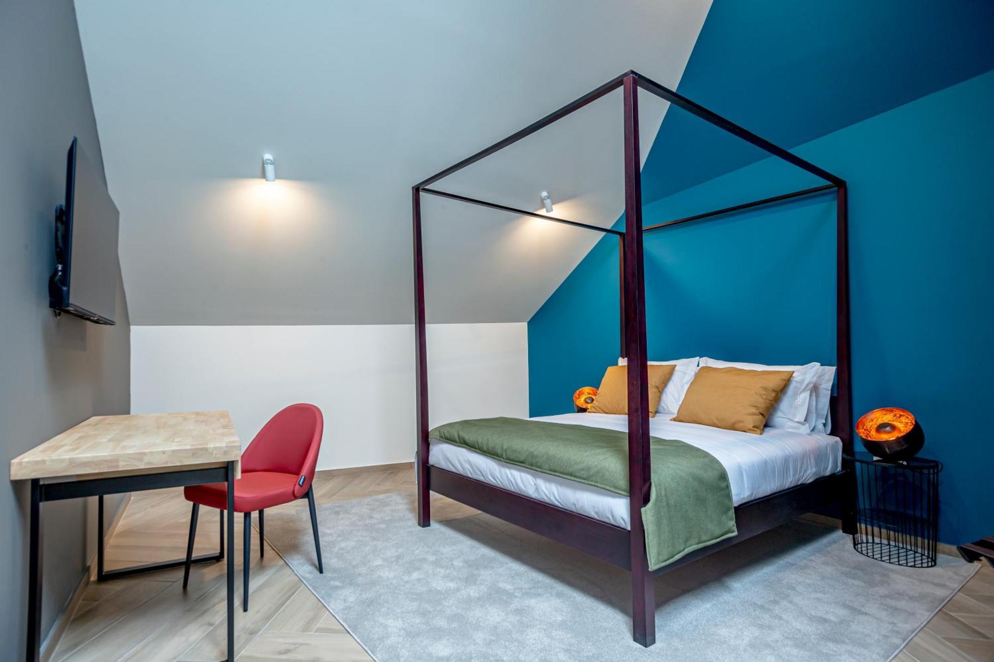 Skyview Room