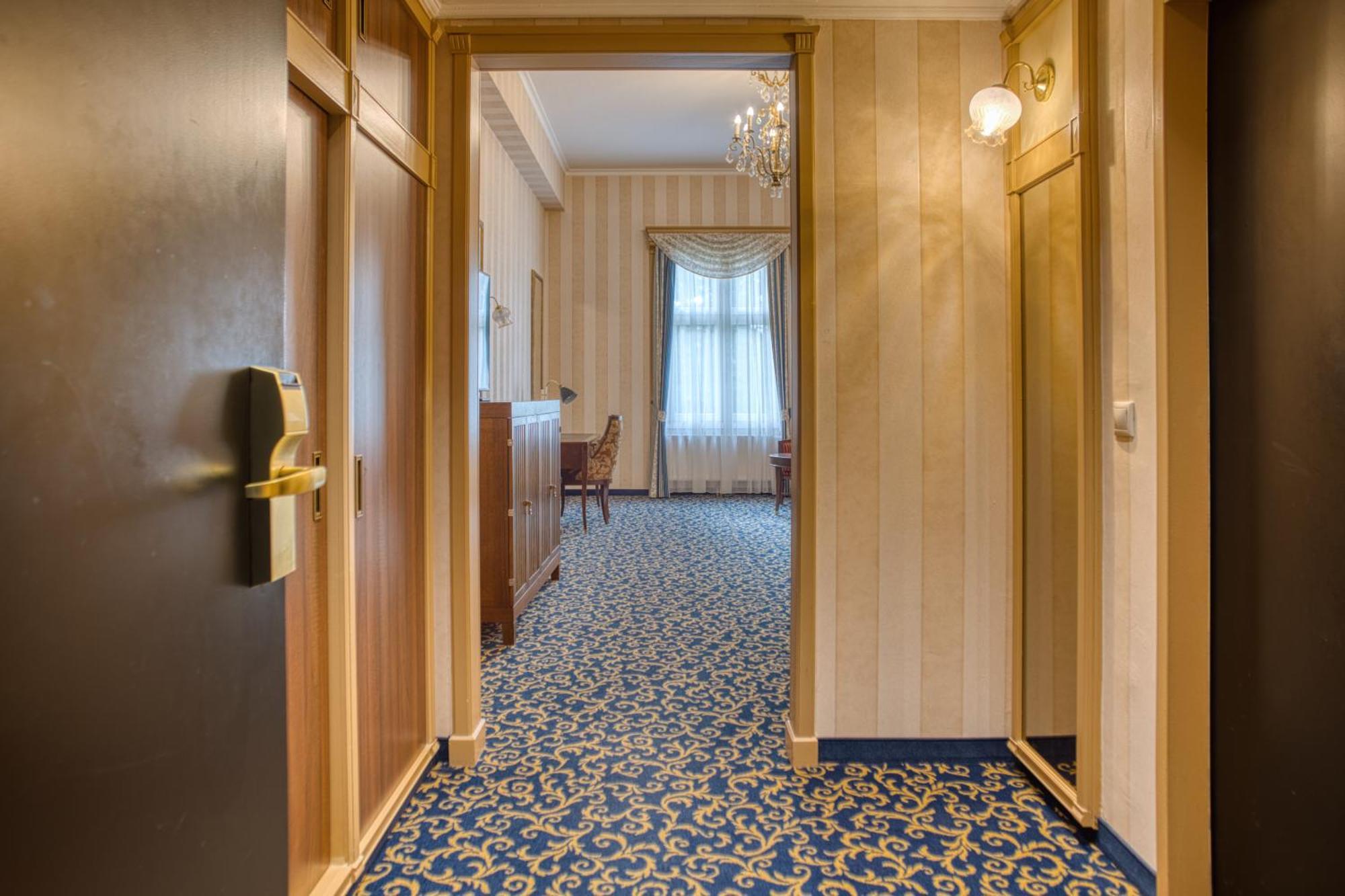 Deluxe Plus Twin Room Wellness Fitness Access