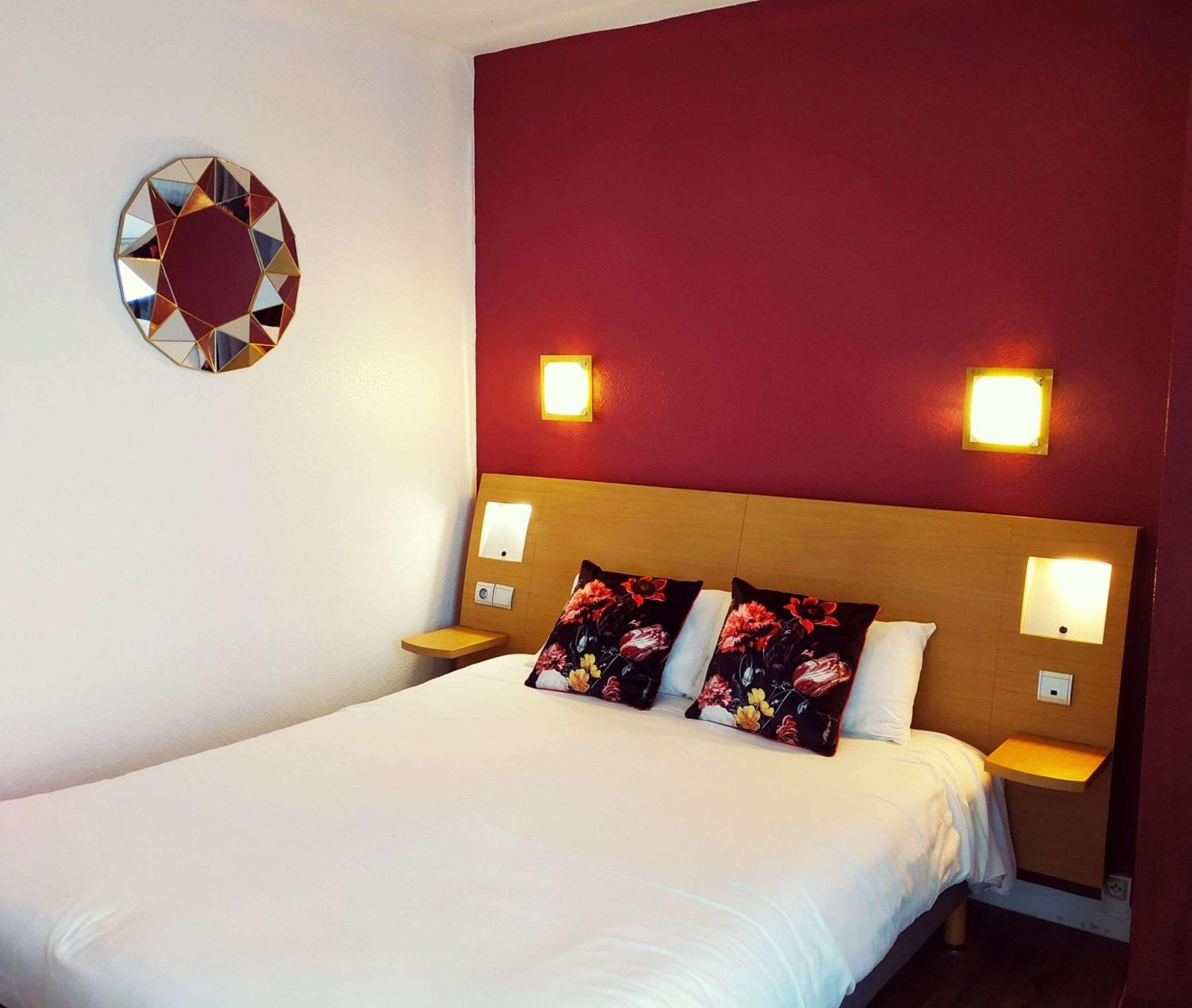 Double Room City Side,1596018103:JPEG