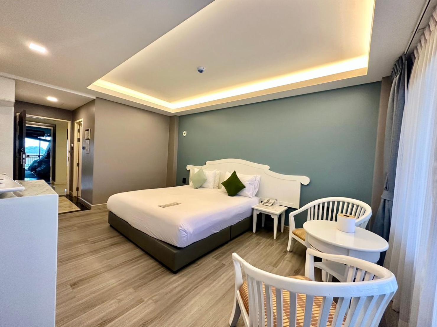 Grand Deluxe Room