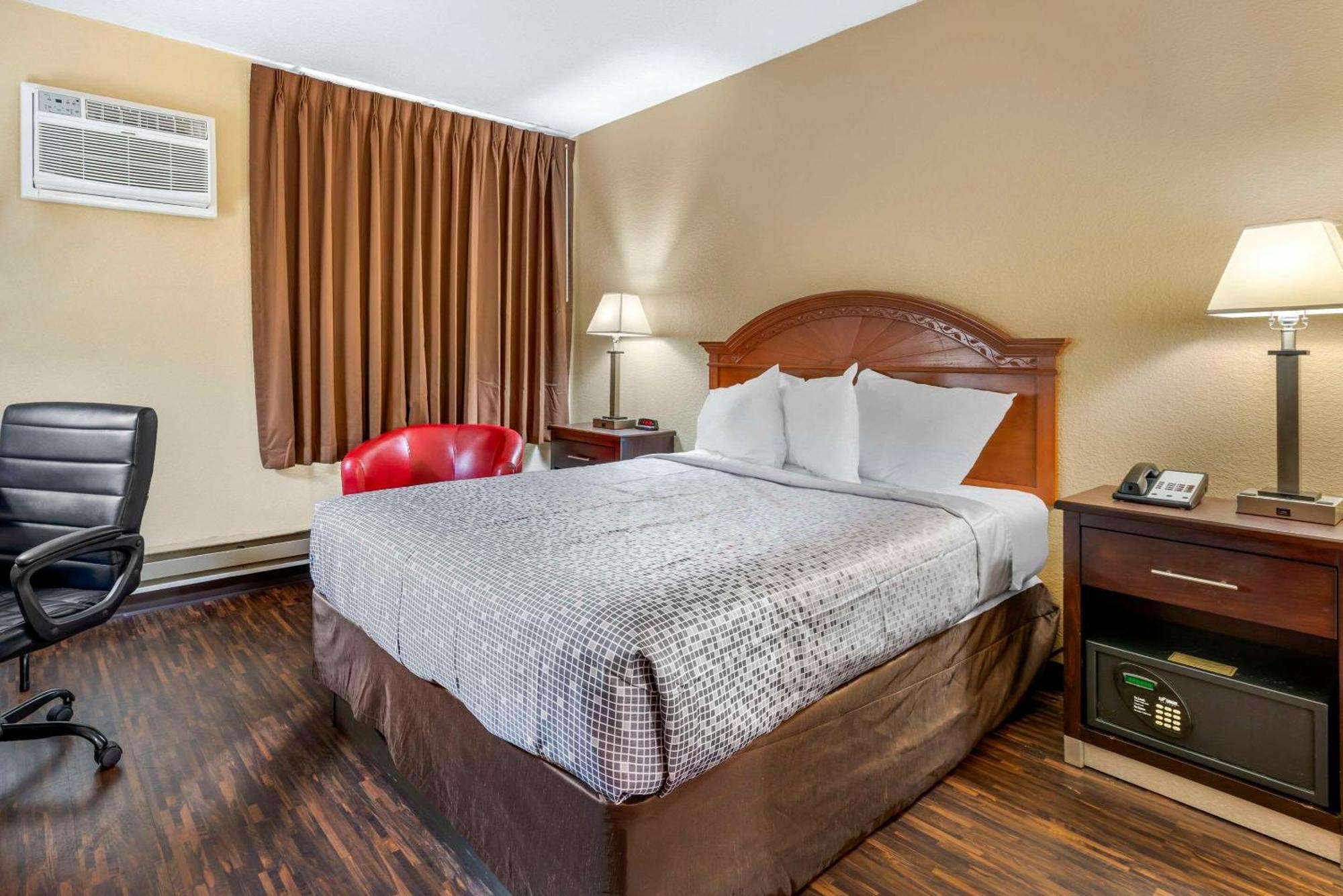 Double Room Accessible or Non-Smoking