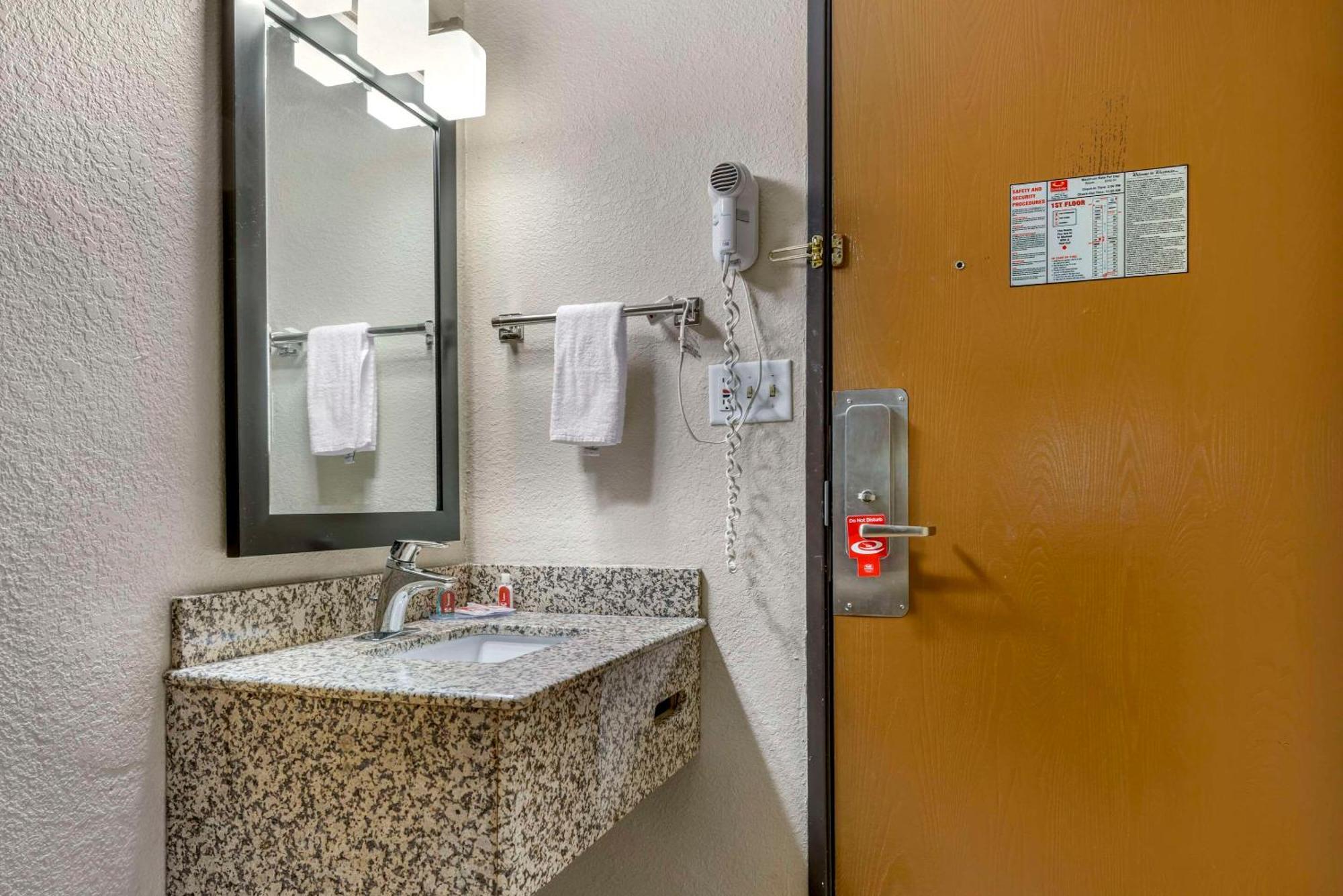 Double Room Accessible or Non-Smoking