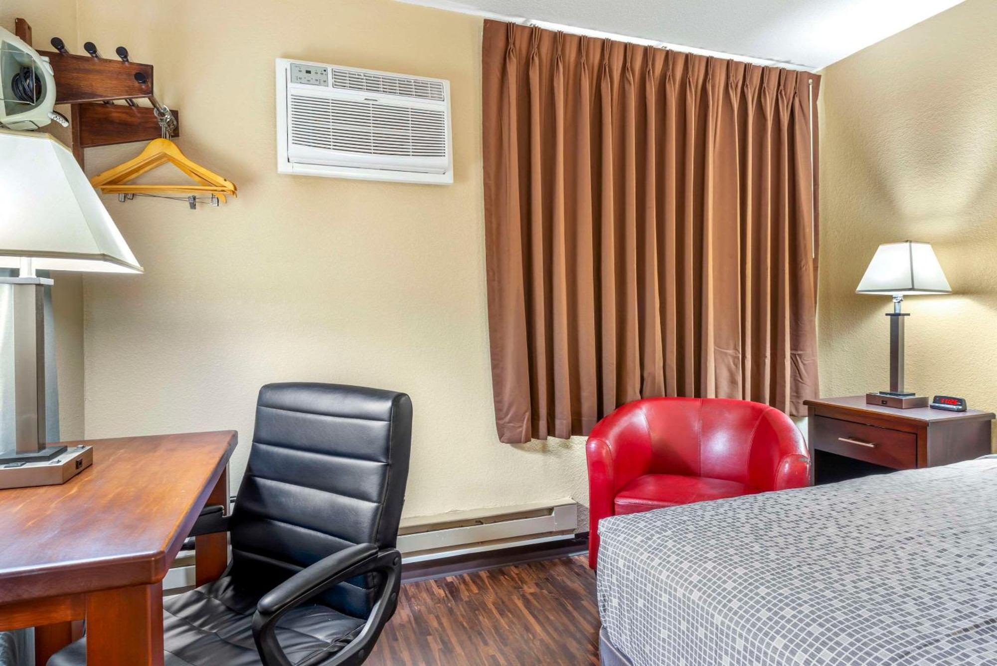 Double Room Accessible or Non-Smoking