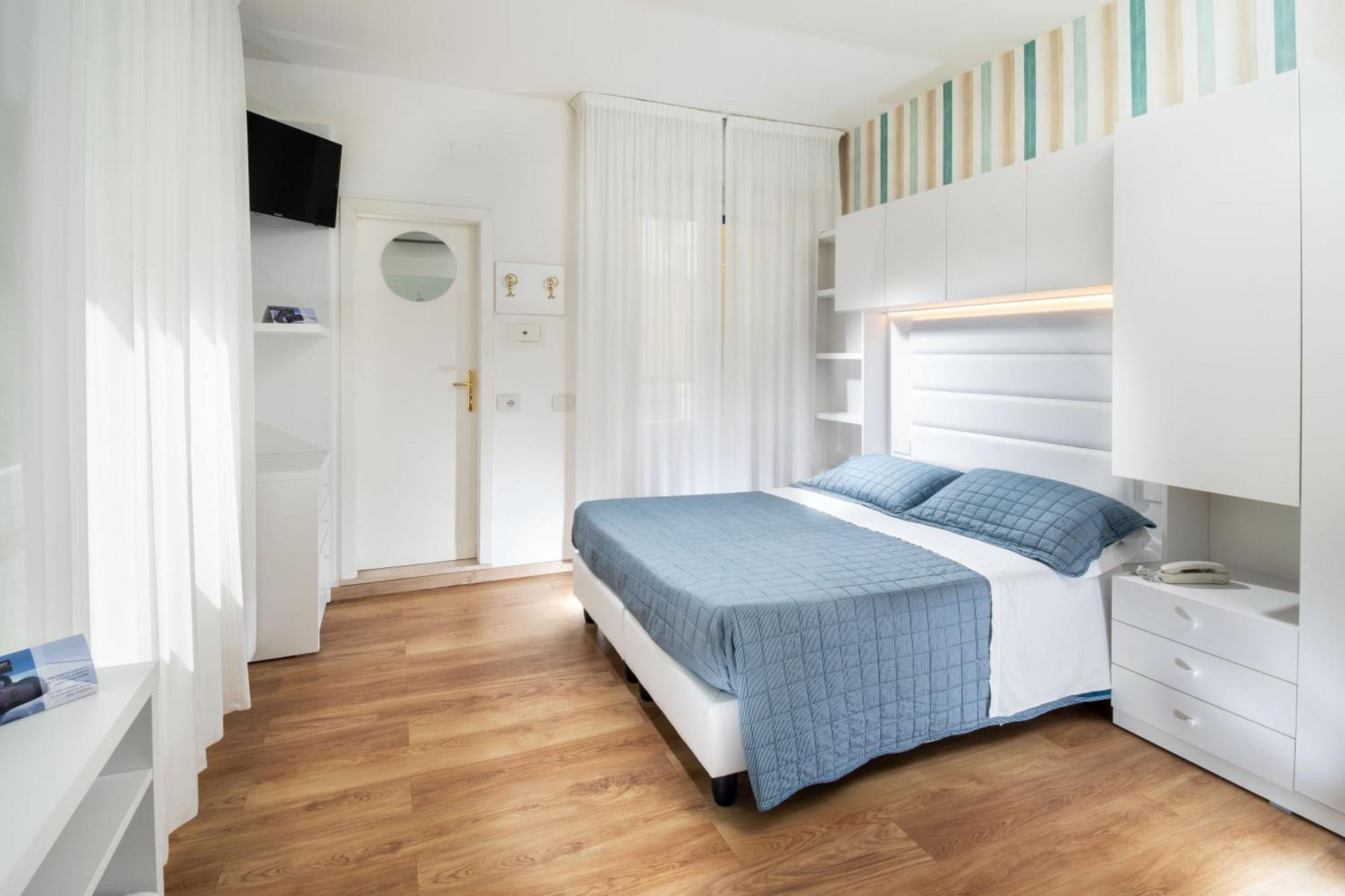 Double or Twin Room Balcony