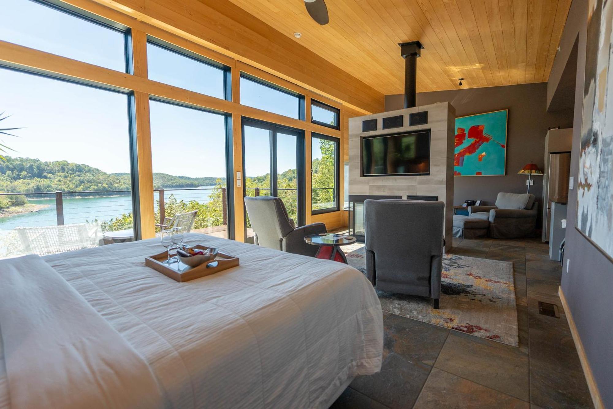 Superior King Suite