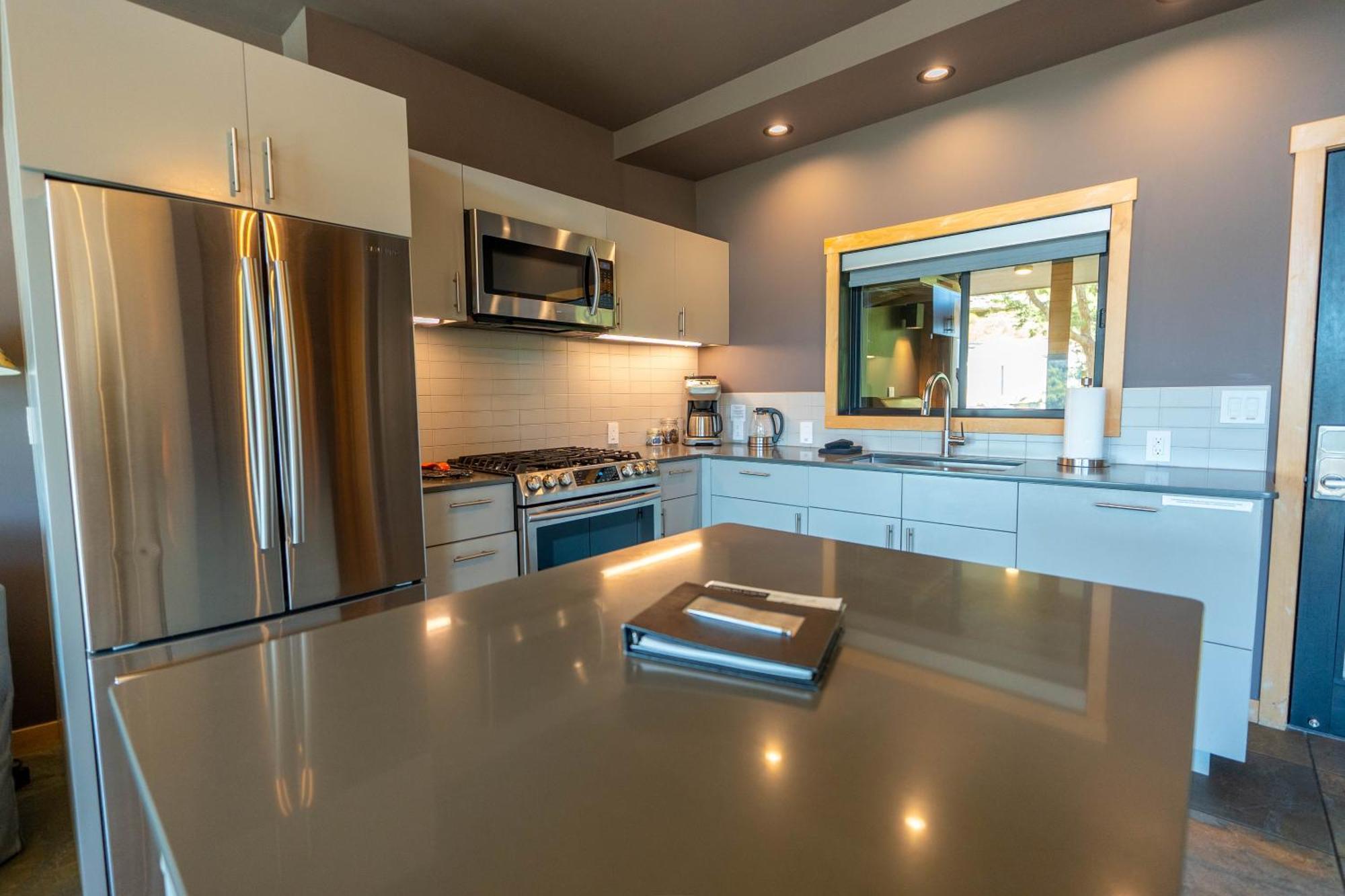 Superior King Suite