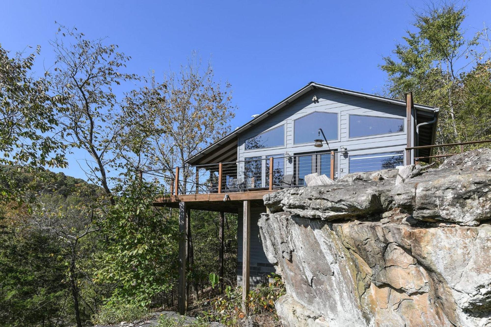 King Cabin Lake View