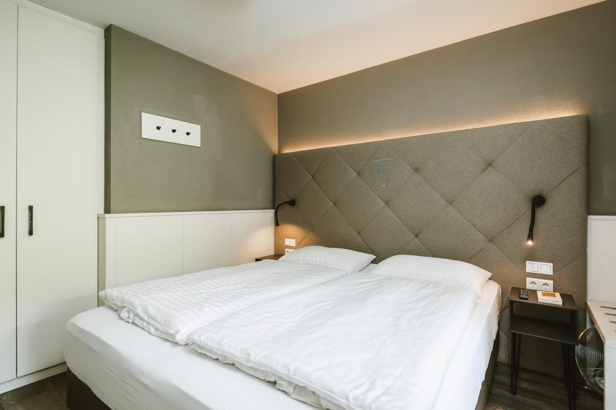 One-Bedroom Suite