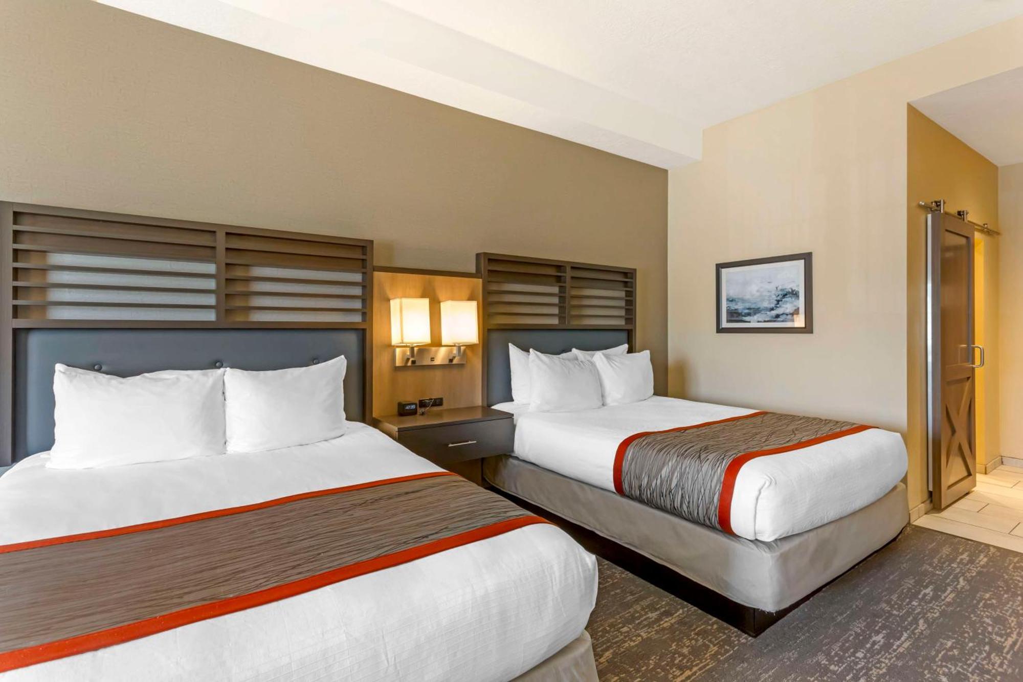 Queen Room with Two Queen Beds - Non-Smoking
