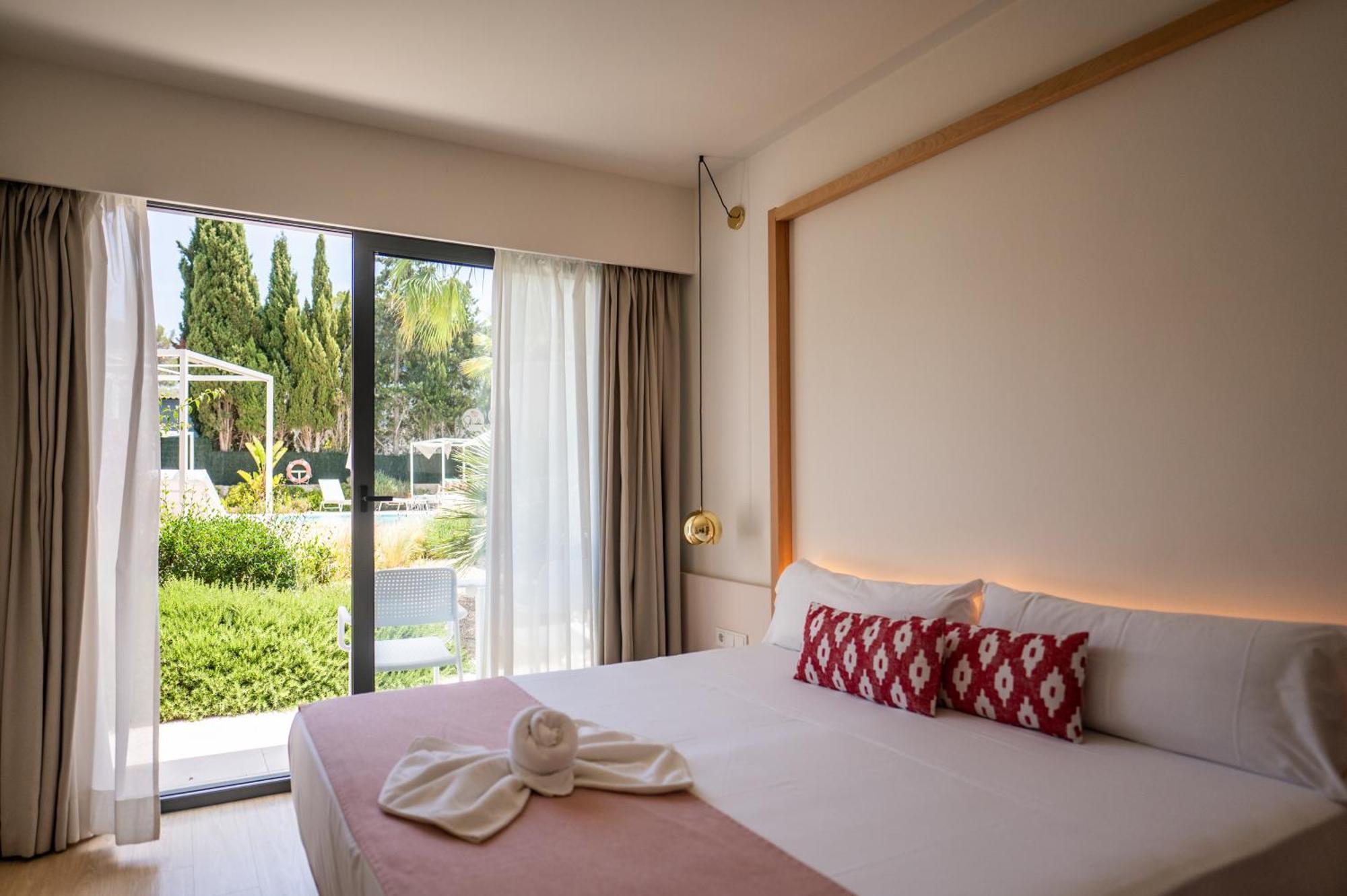 Double Room Garden View