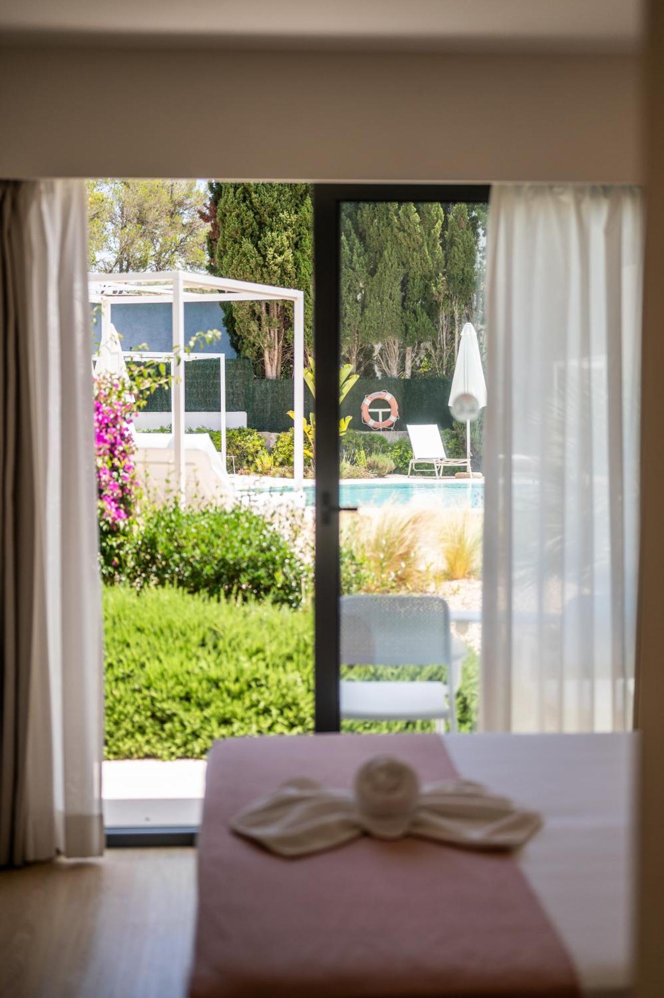Double Room Garden View