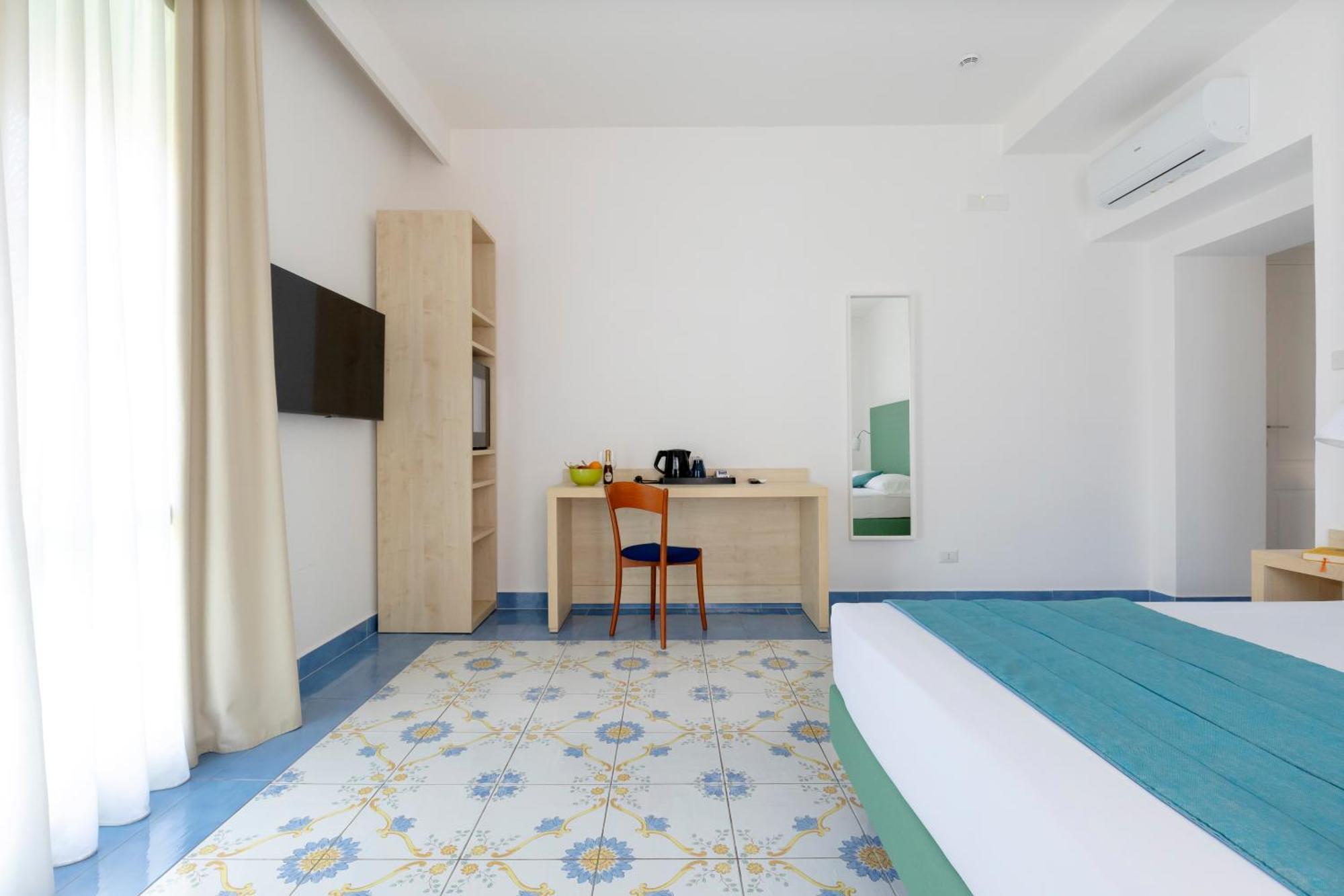 Deluxe Double or Twin Room Balcony City View