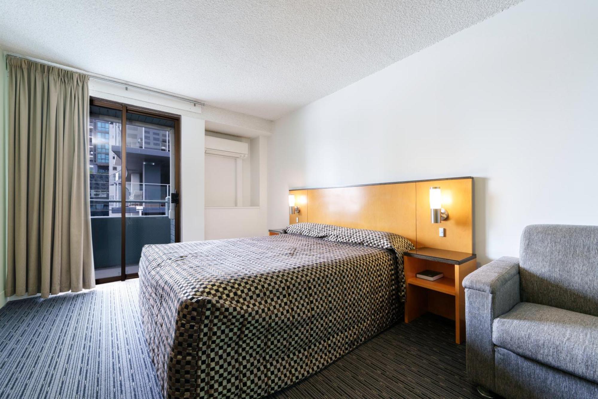 Superior Queen Studio Suite