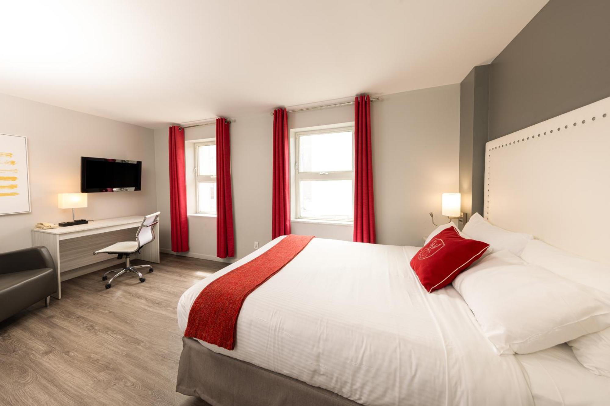 Queen Room
