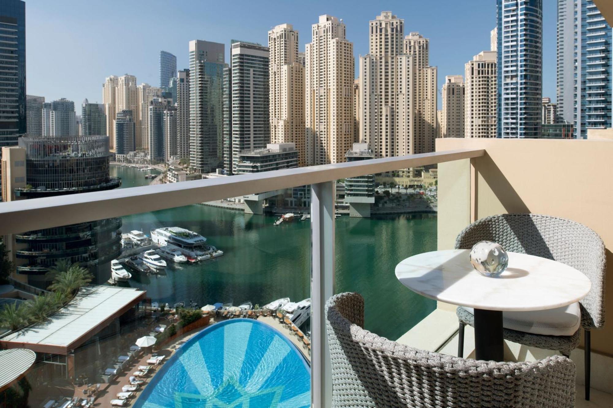 Executive Marina View Room Twin Beds Club lounge access including direct access to Dubai Marina Mall & Marina Walk