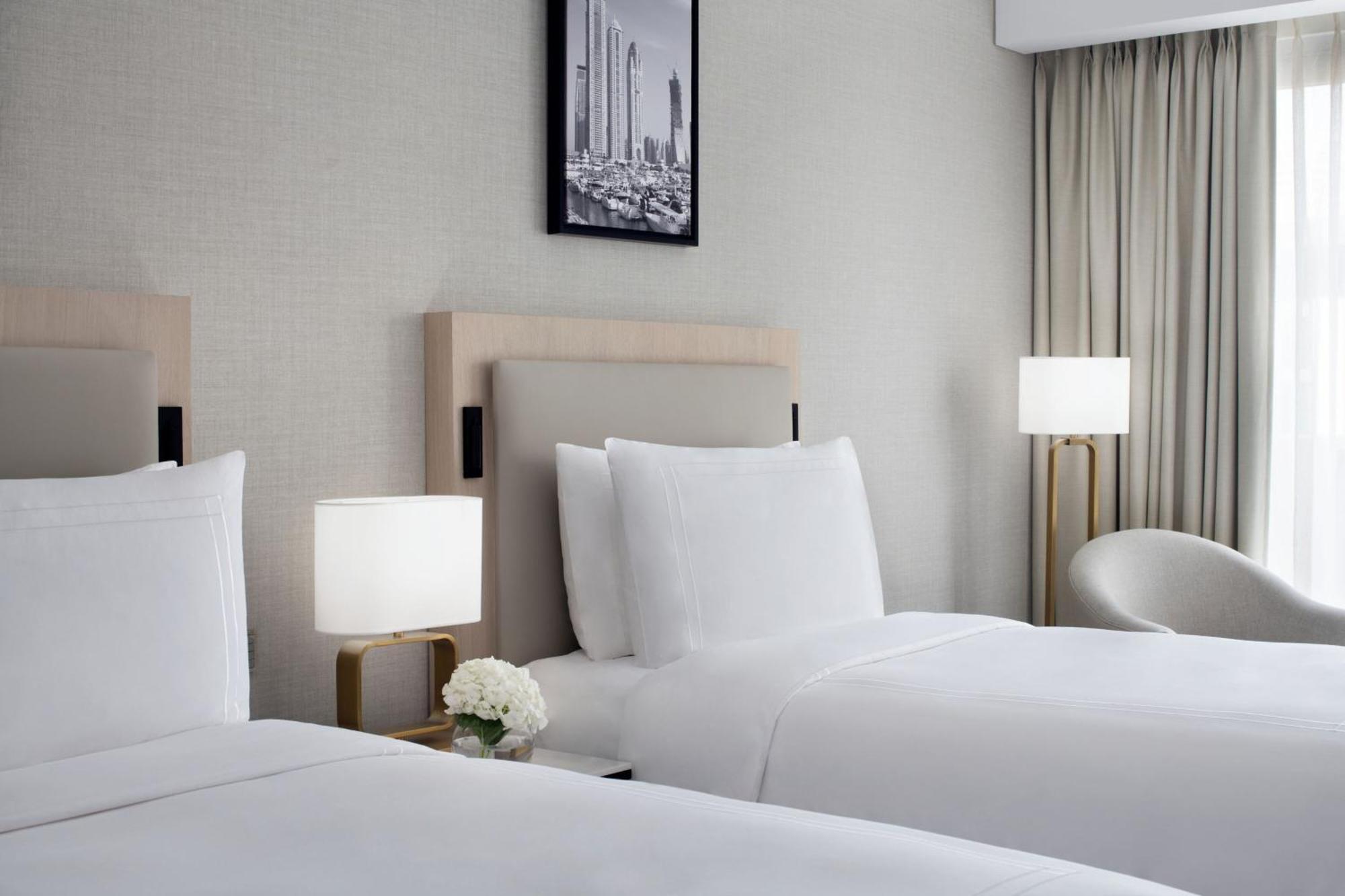 Deluxe Marina View Room Twin Beds Including direct access to Dubai Marina Mall & Marina Walk