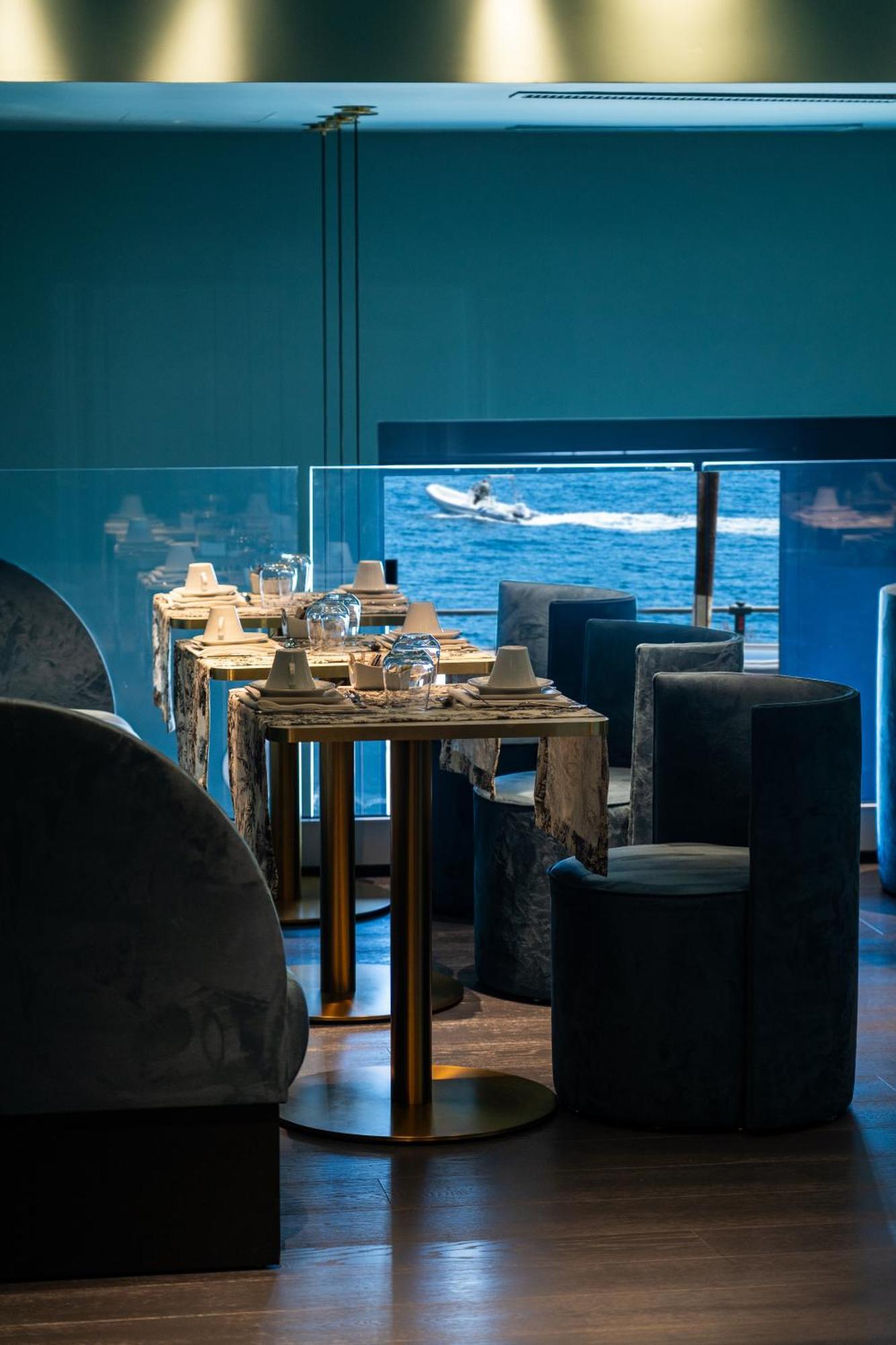 Superior Double Room Lateral Sea View