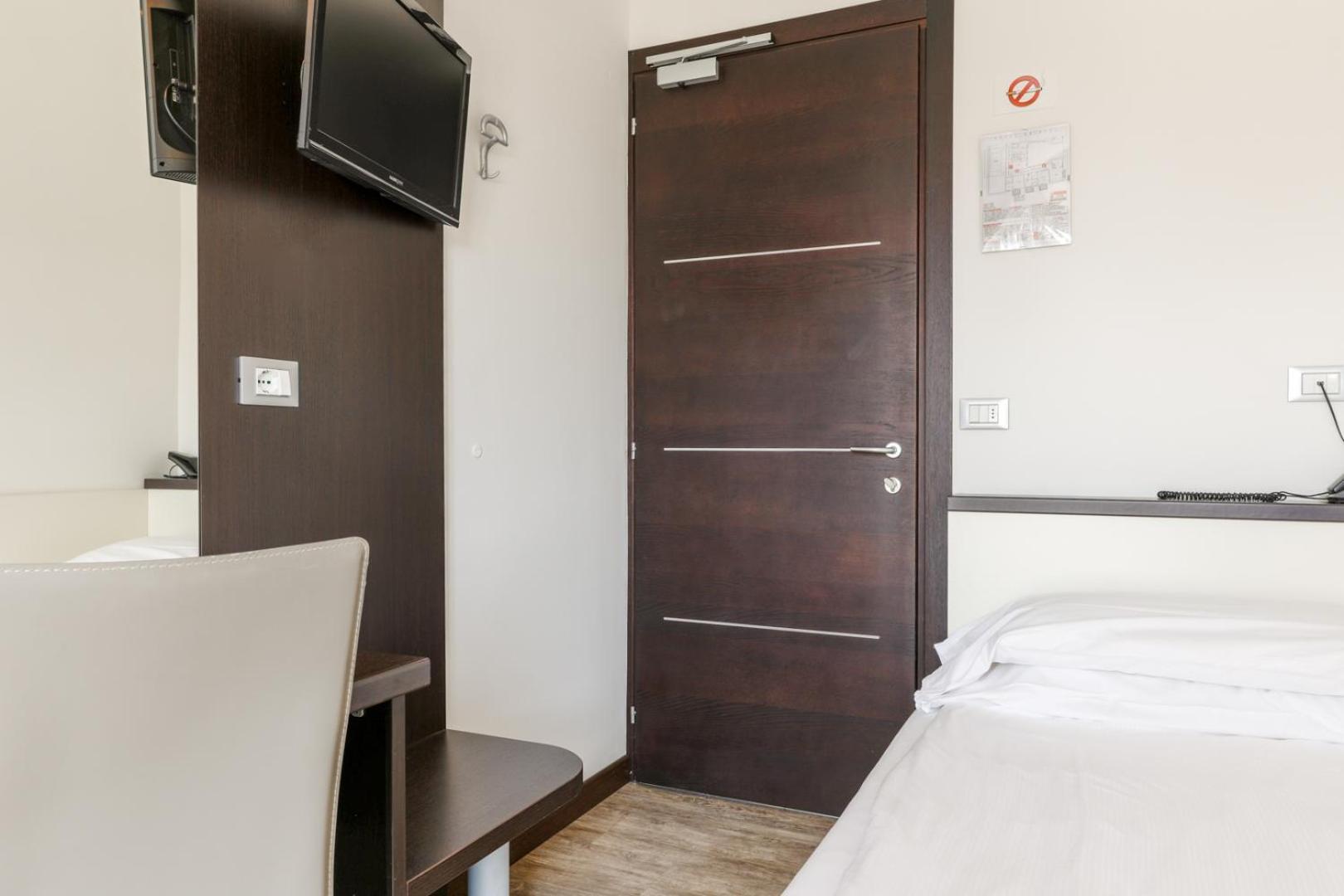 Small Single Room