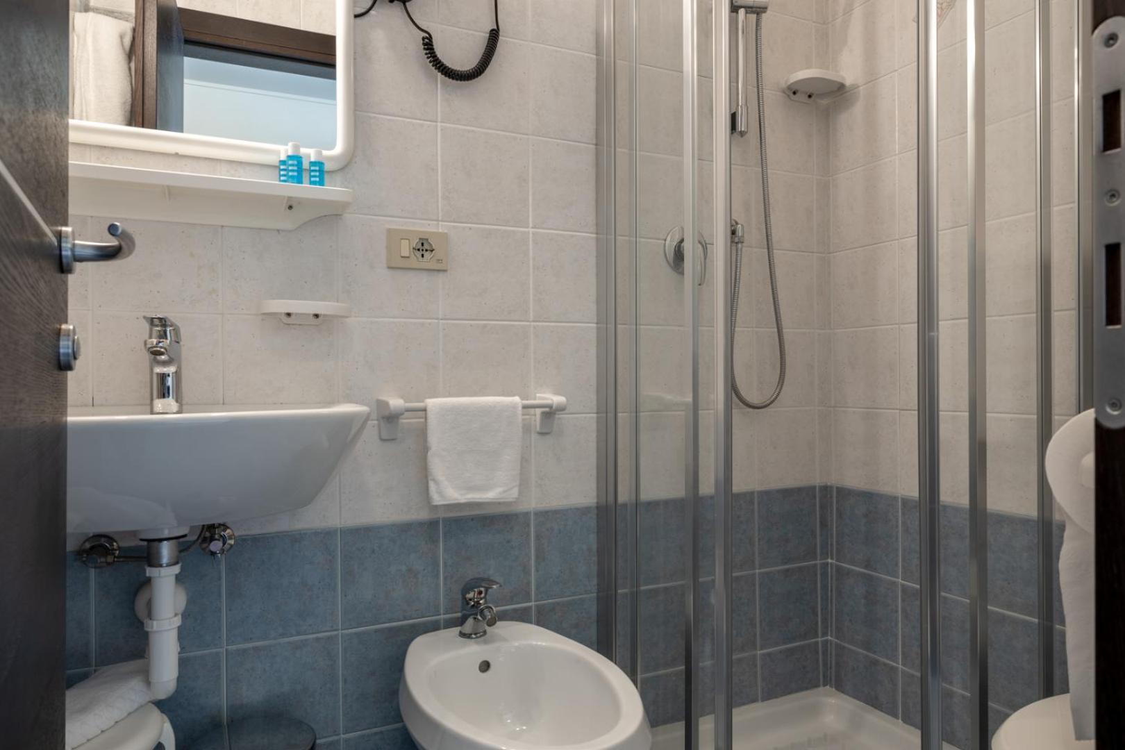 Small Single Room