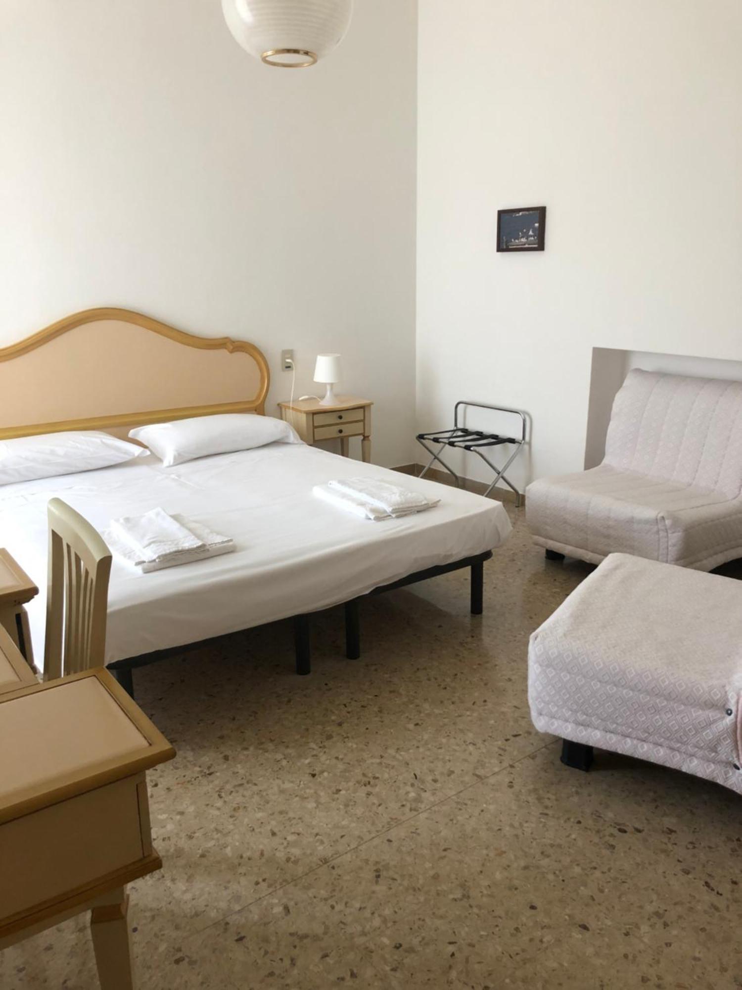 Standard Double or Twin Room Mountain View