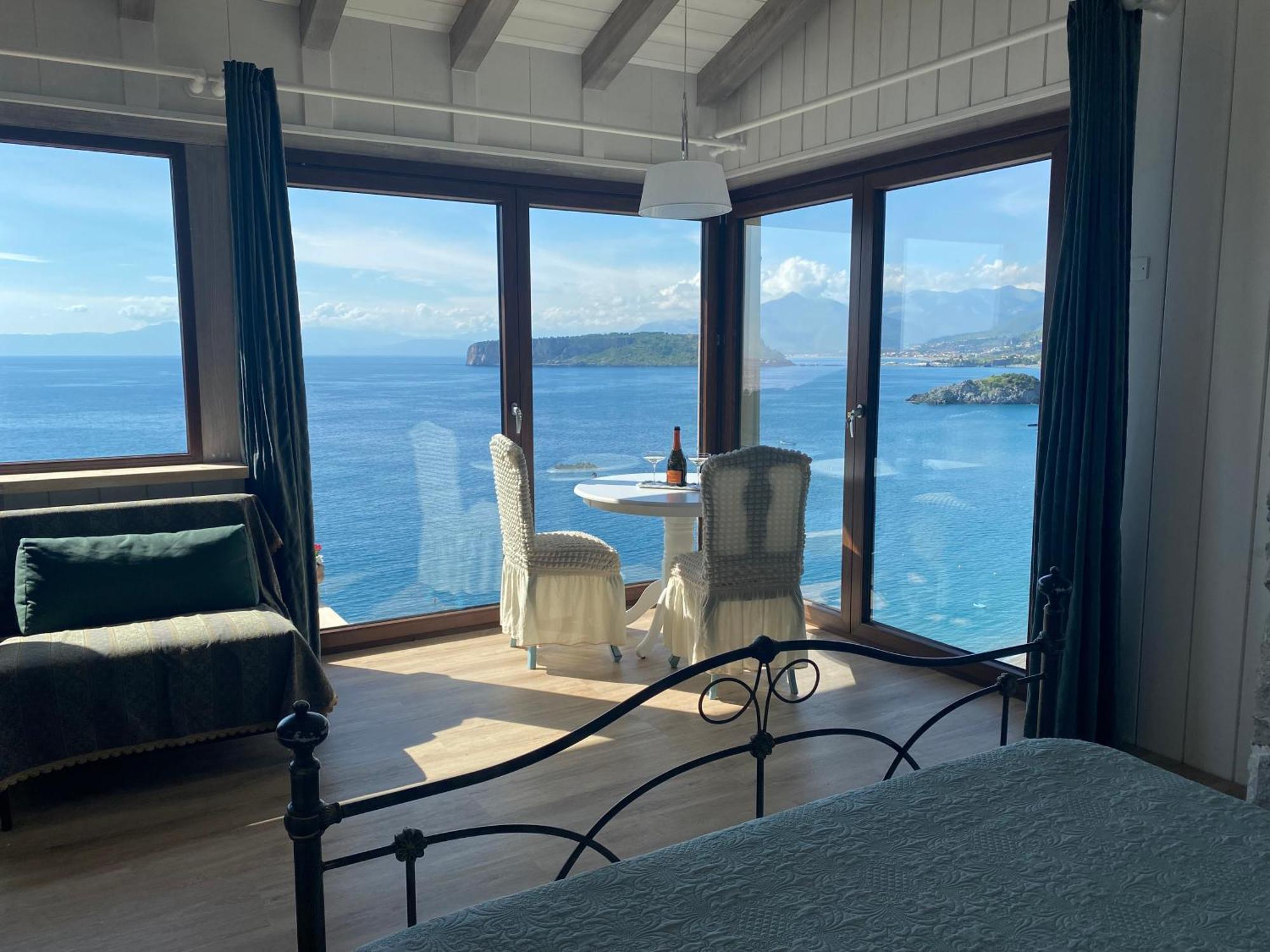 Deluxe Suite Sea View