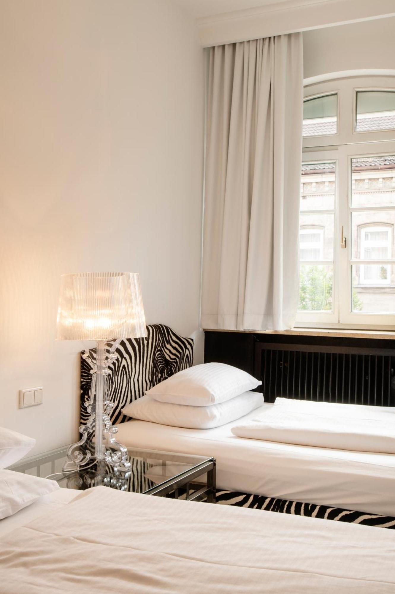 Deluxe Family Suite