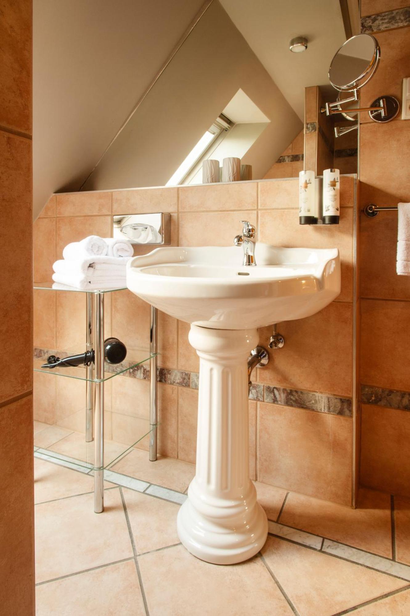 Studio Spa Bath