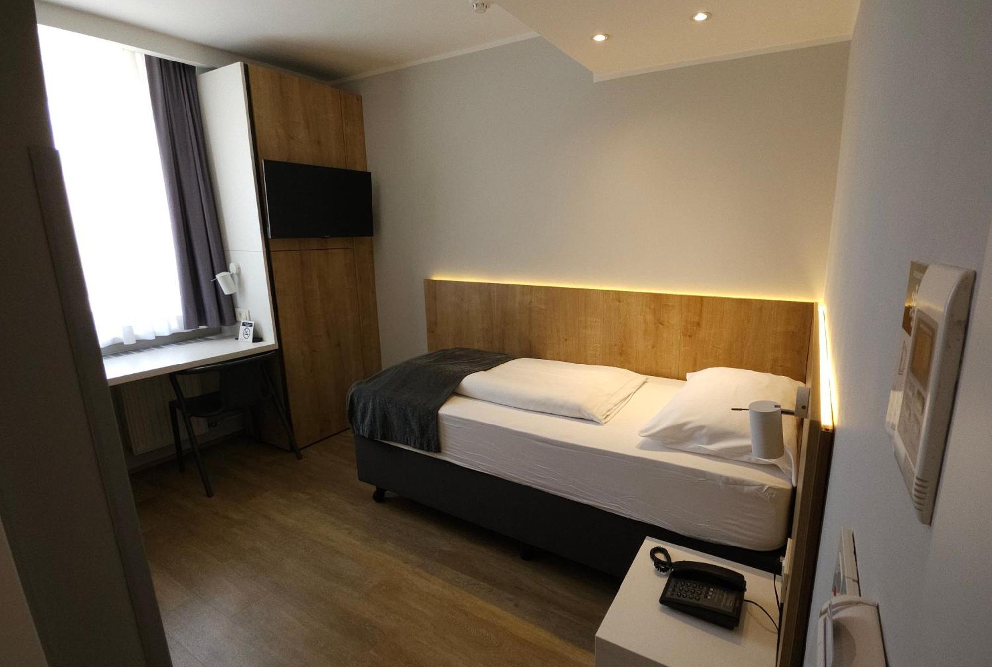 Economy Single Room