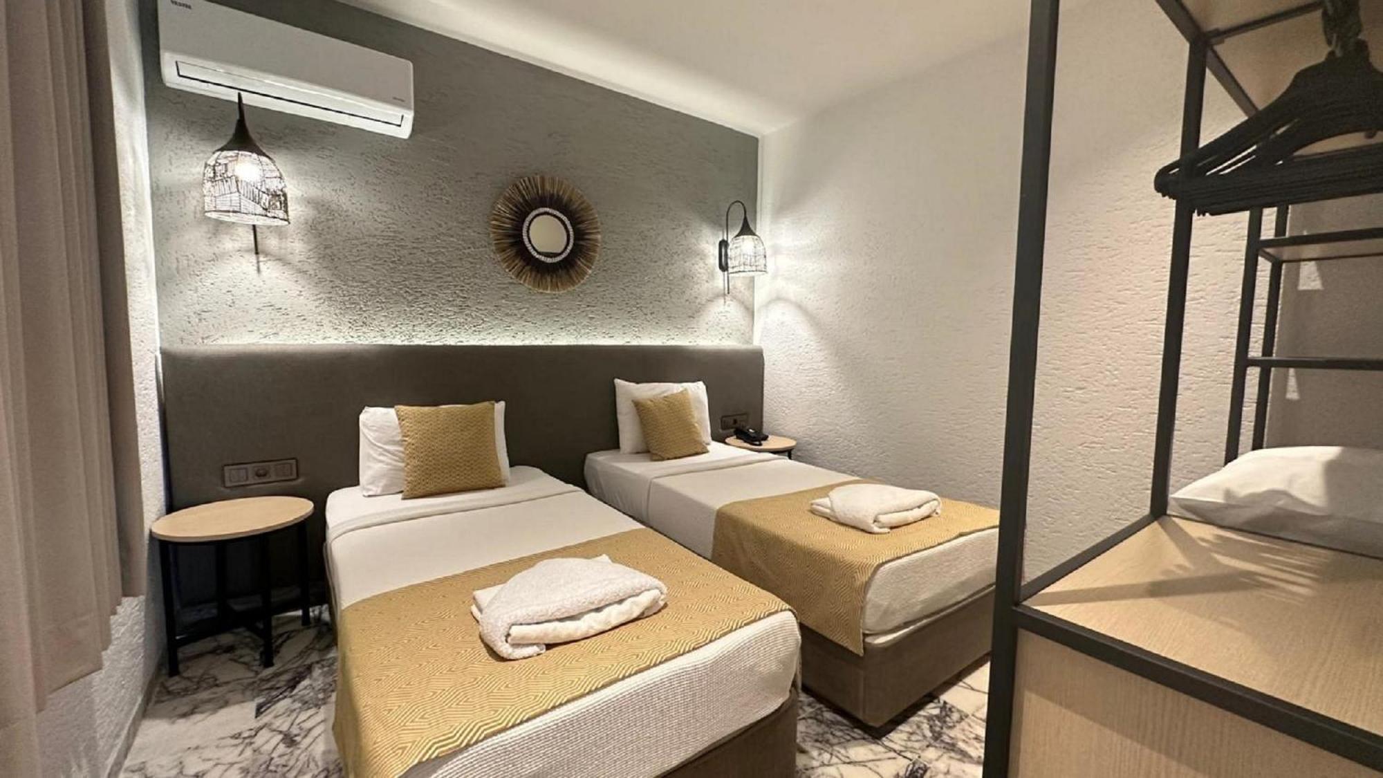 Superior One-Bedroom Apartment Balcony