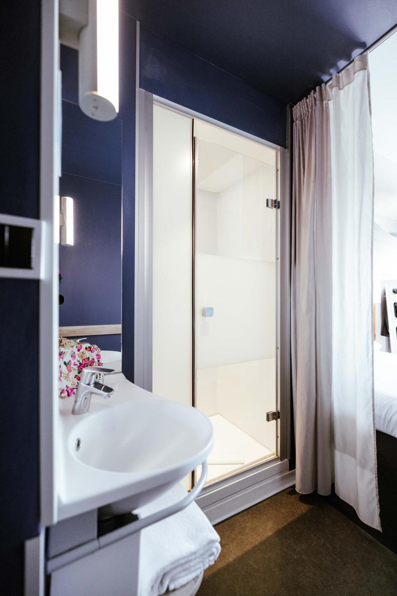 Standard Twin Room,1597549484:JPEG