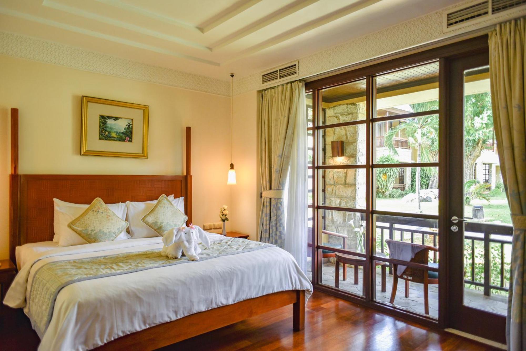 Deluxe Double Room Garden View