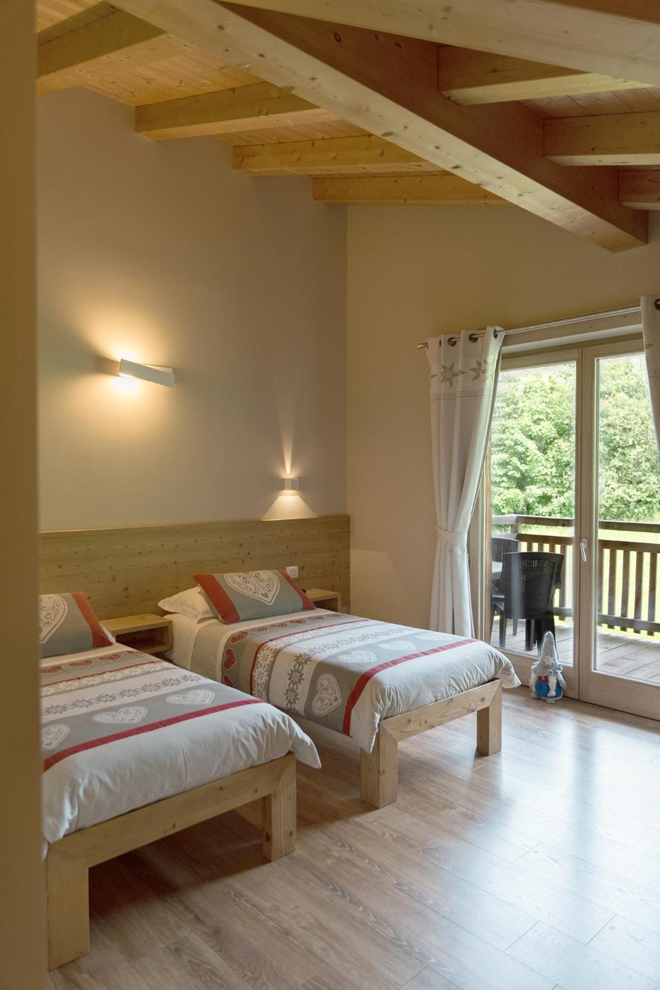 Large Double or Twin Room