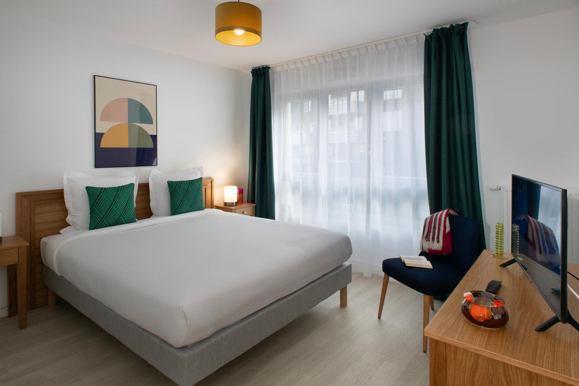 One-Bedroom Apartment