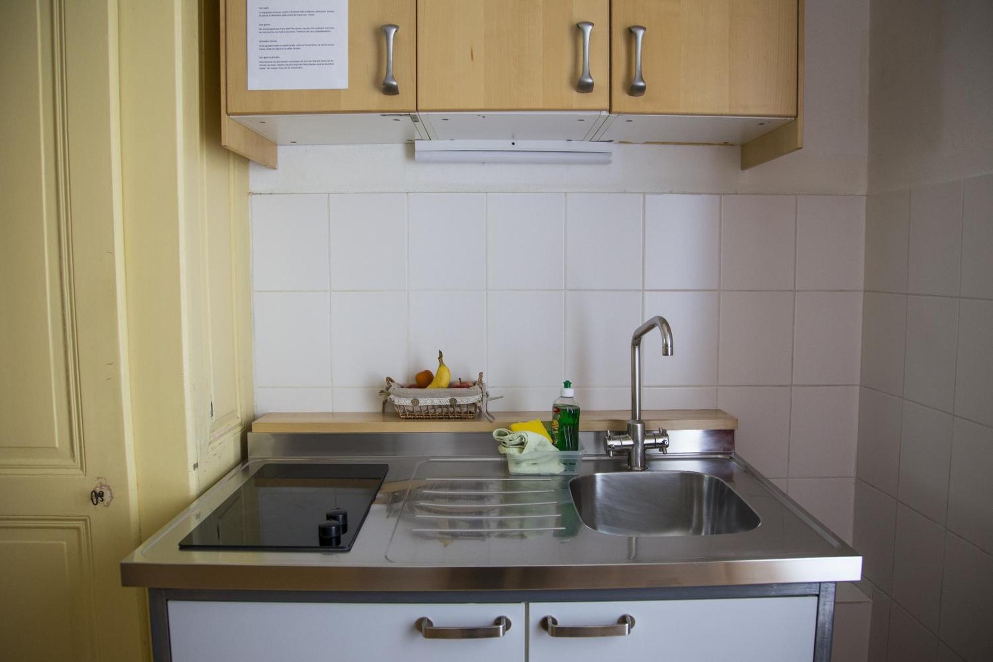 Monolocale con Bagno in Comune (1 Adulto)