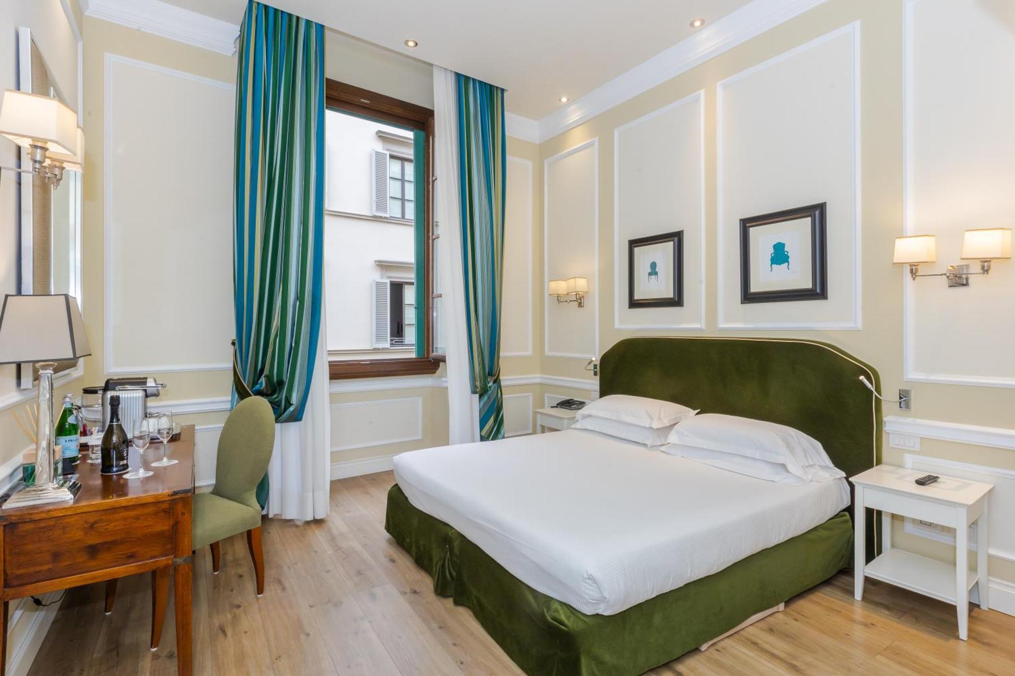Deluxe Double or Twin Room City View
