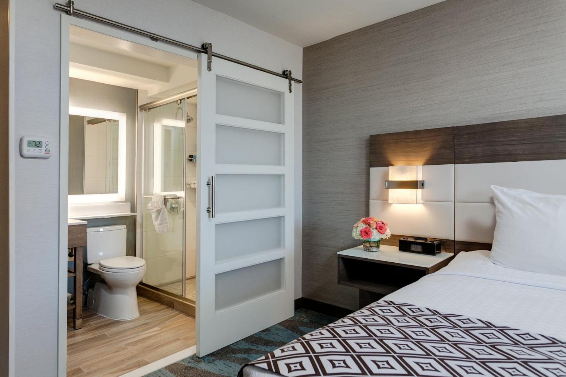 Standard King Room