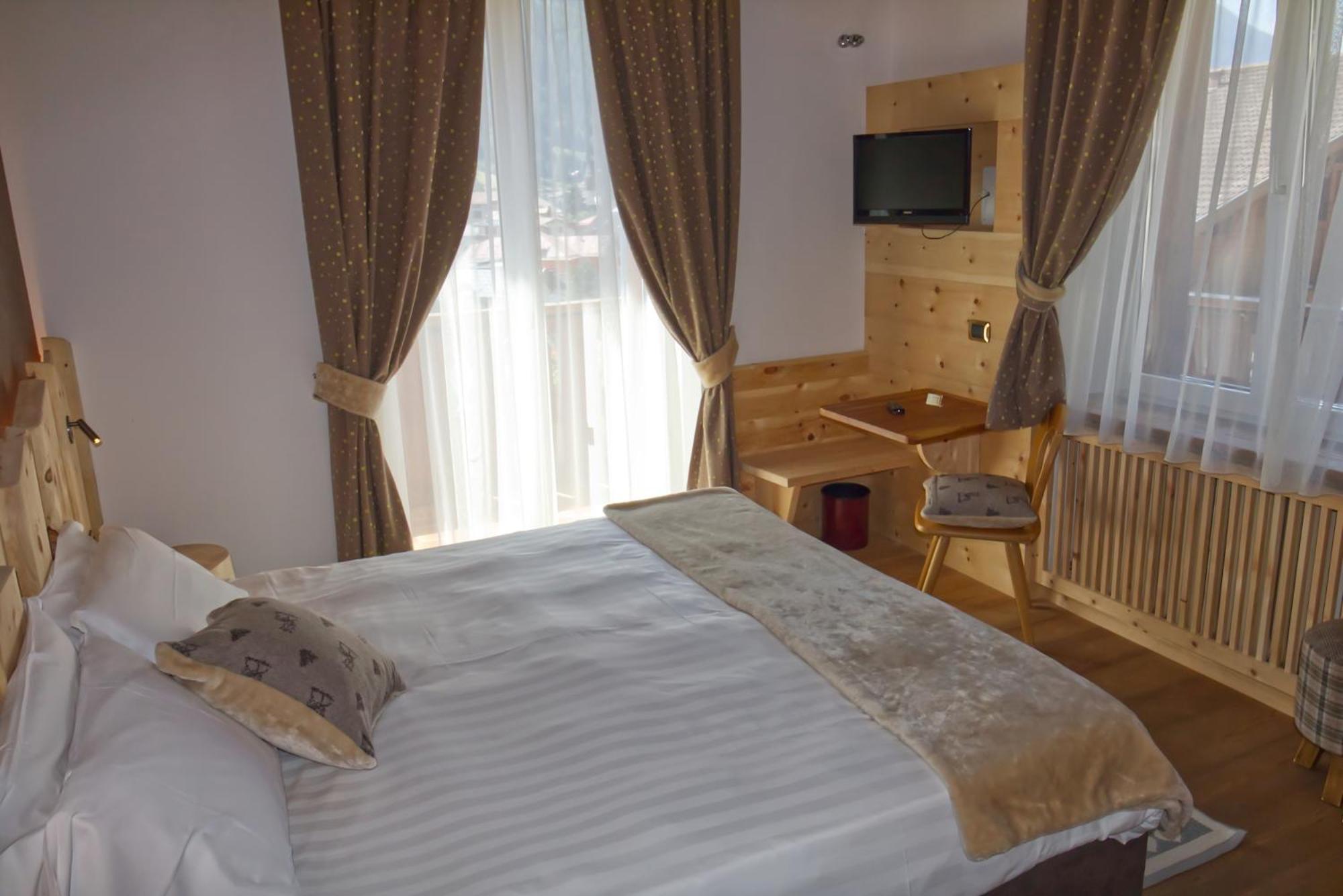 Standard Double or Twin Room Balcony