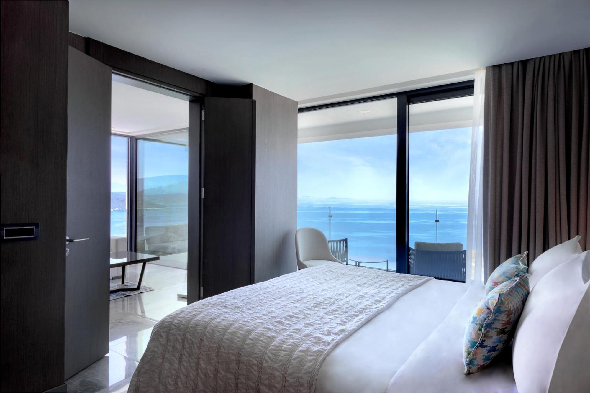 King Suite Sea View