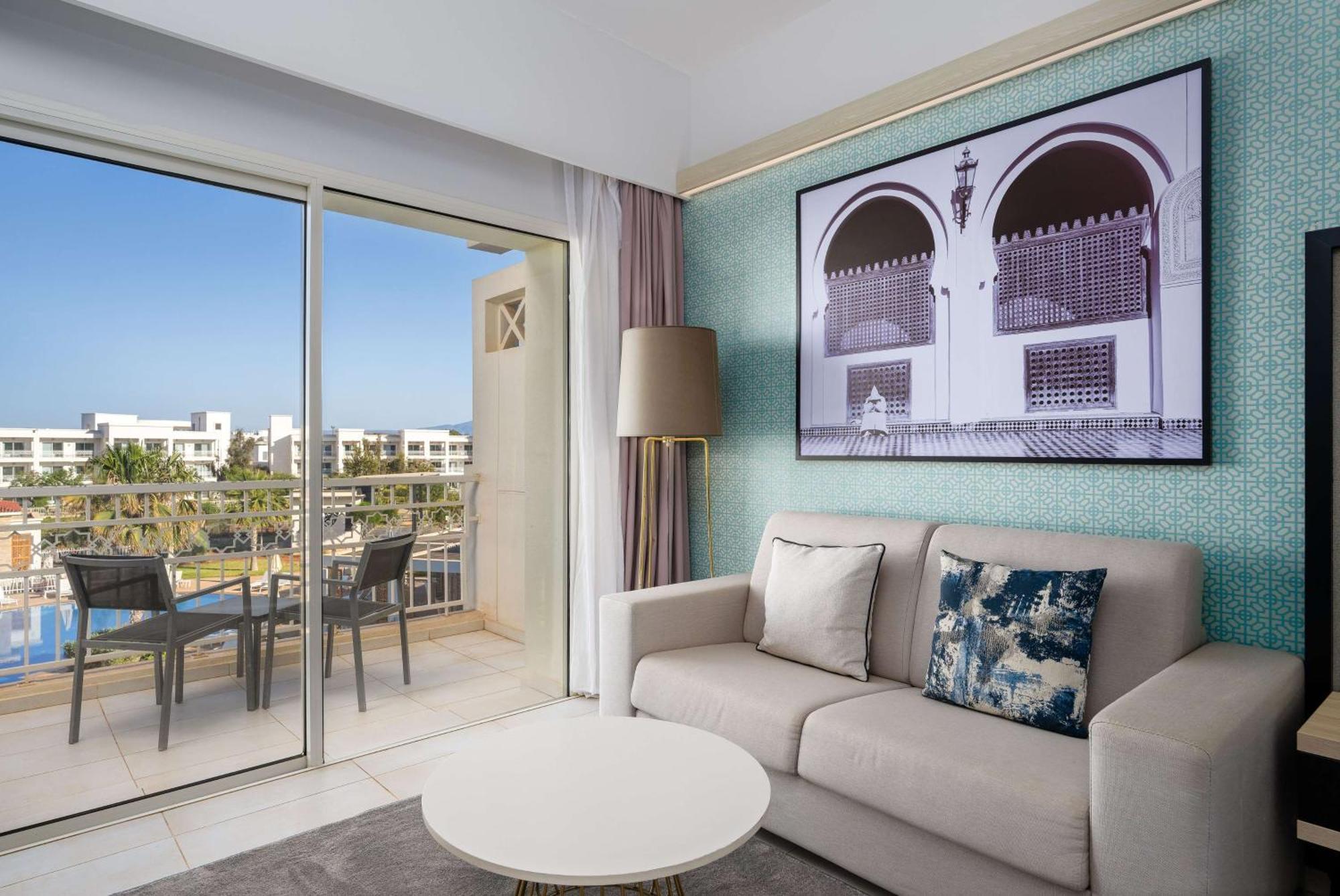 Superior room Garden View Balcony