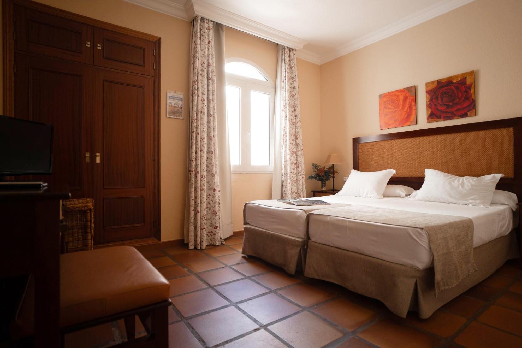 Interior Budget Twin Room