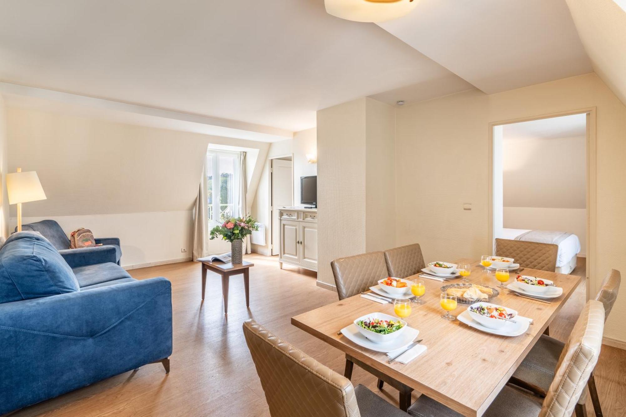 Two-Bedroom Apartment,1598889503:JPEG