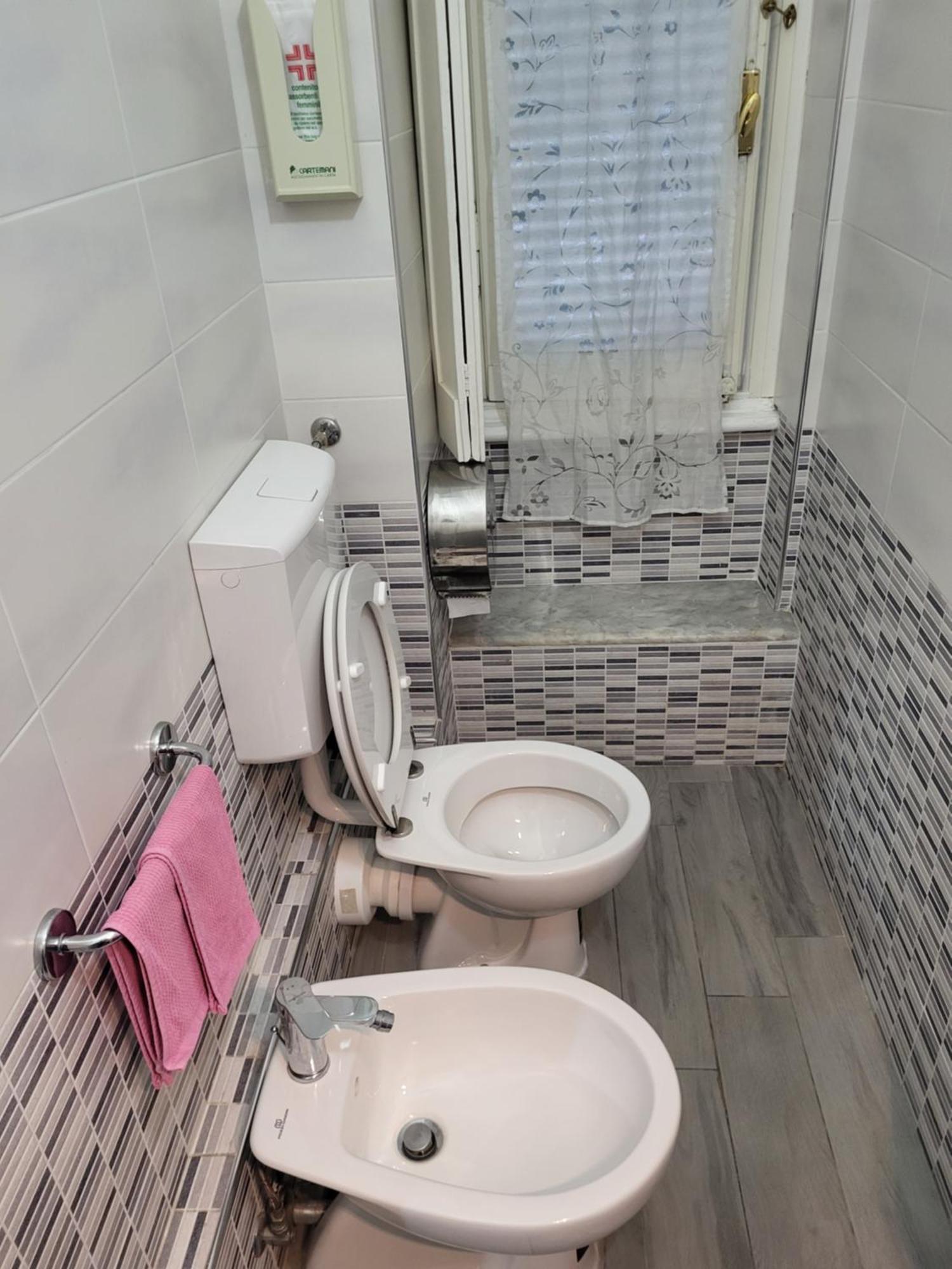 Double Room Private Bathroom